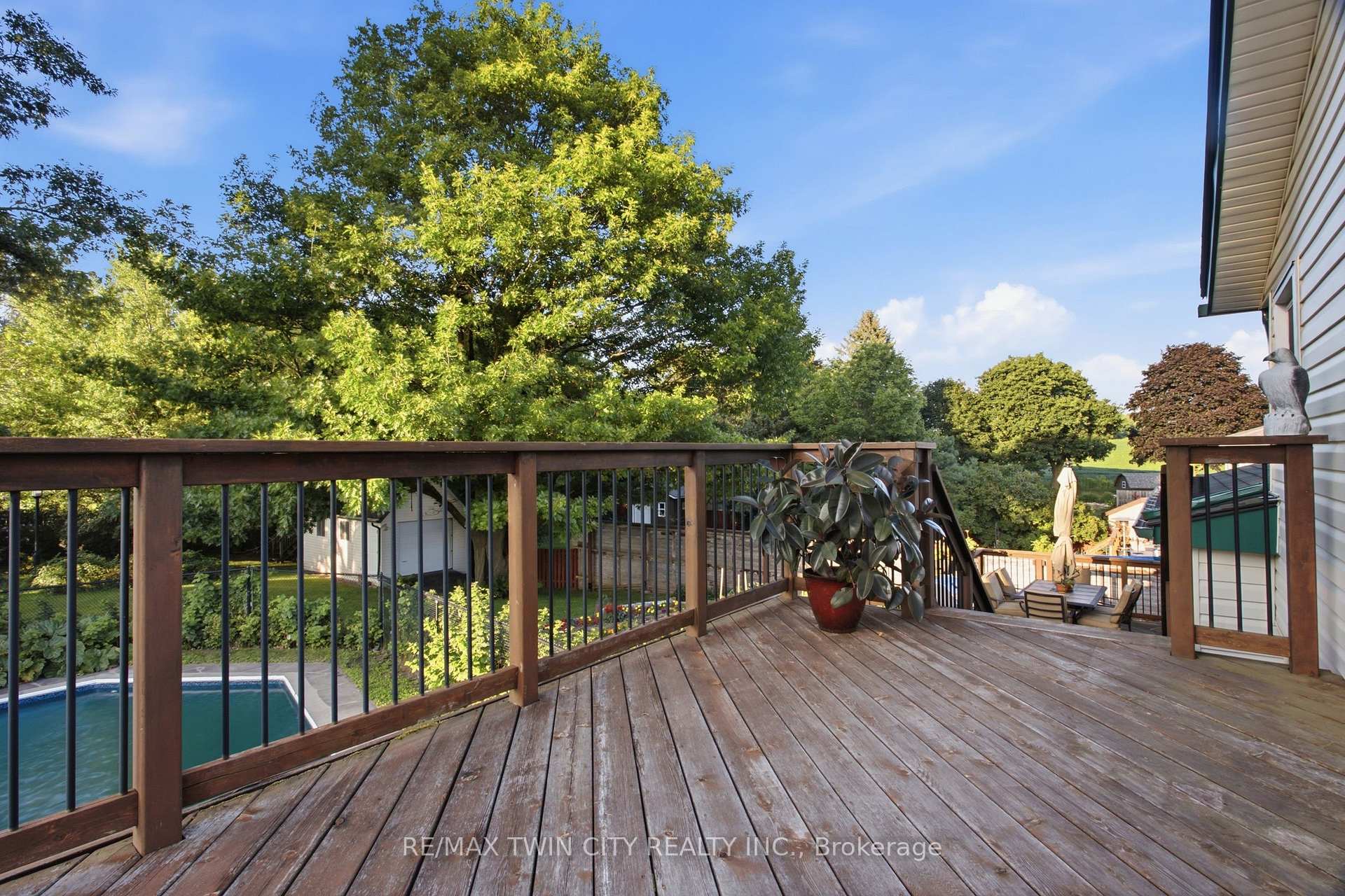 Photo 33 of 25 Alice Crescent, Wilmot — HOMEH