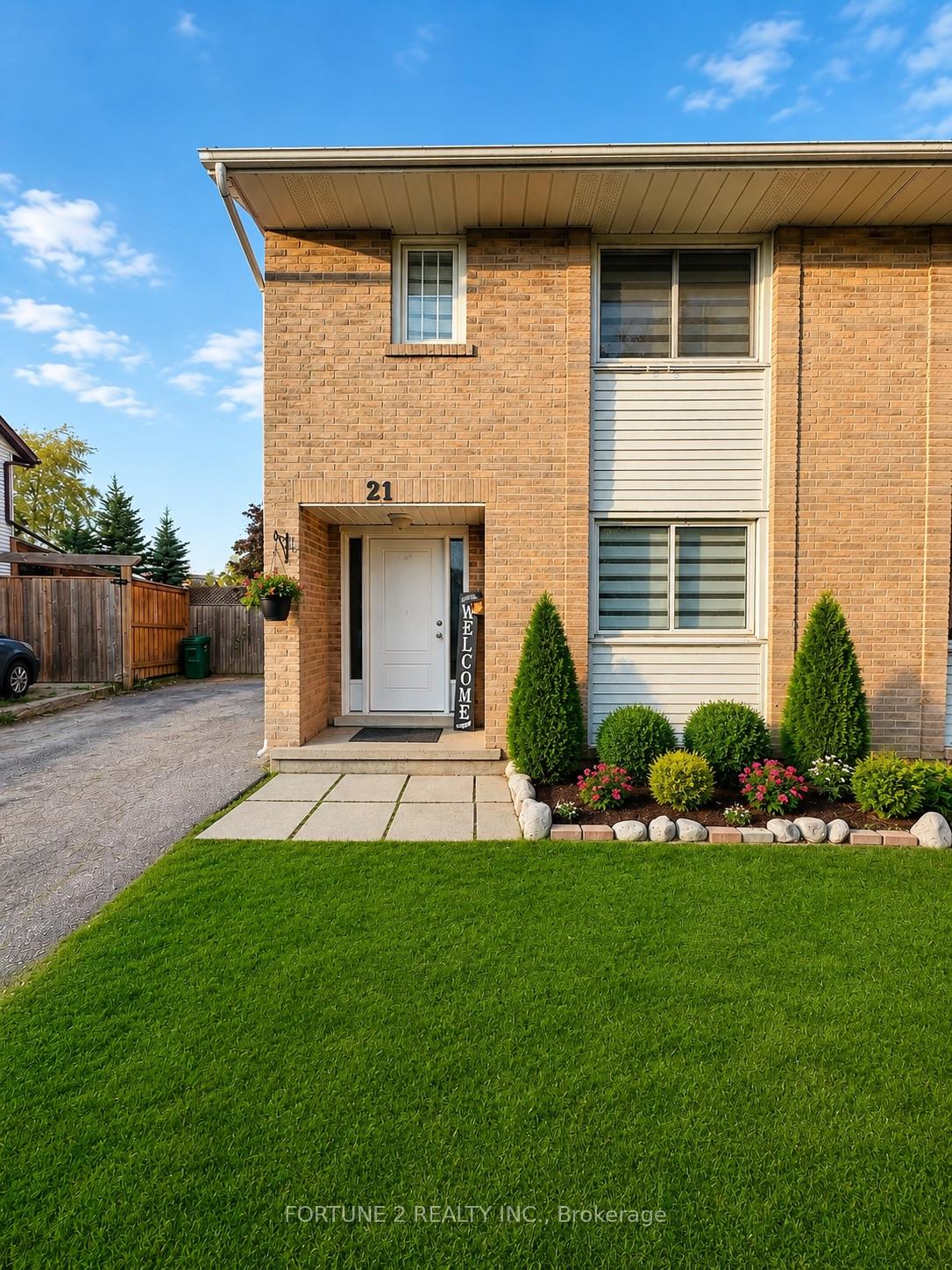 Photo 1 of 21 Roberts Crescent, Kitchener, Alpine — HOMEH
