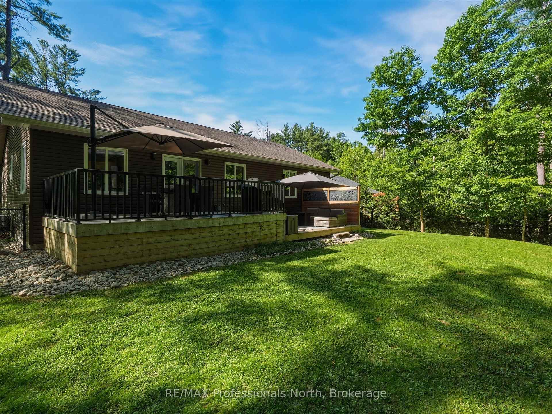 Photo 2 of 188 Vel-Dor Crescent, Bracebridge — HOMEH