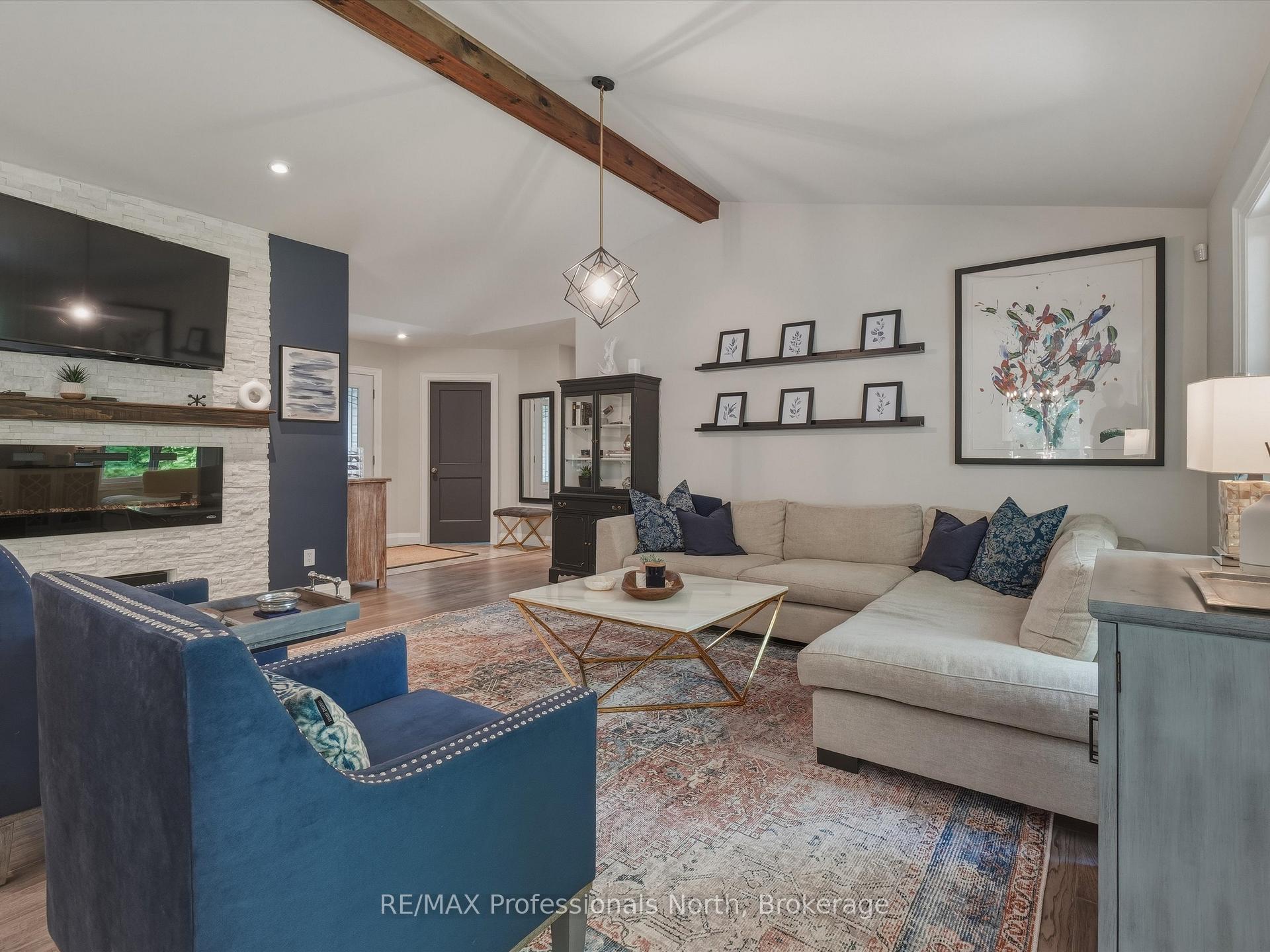 Photo 7 of 188 Vel-Dor Crescent, Bracebridge — HOMEH