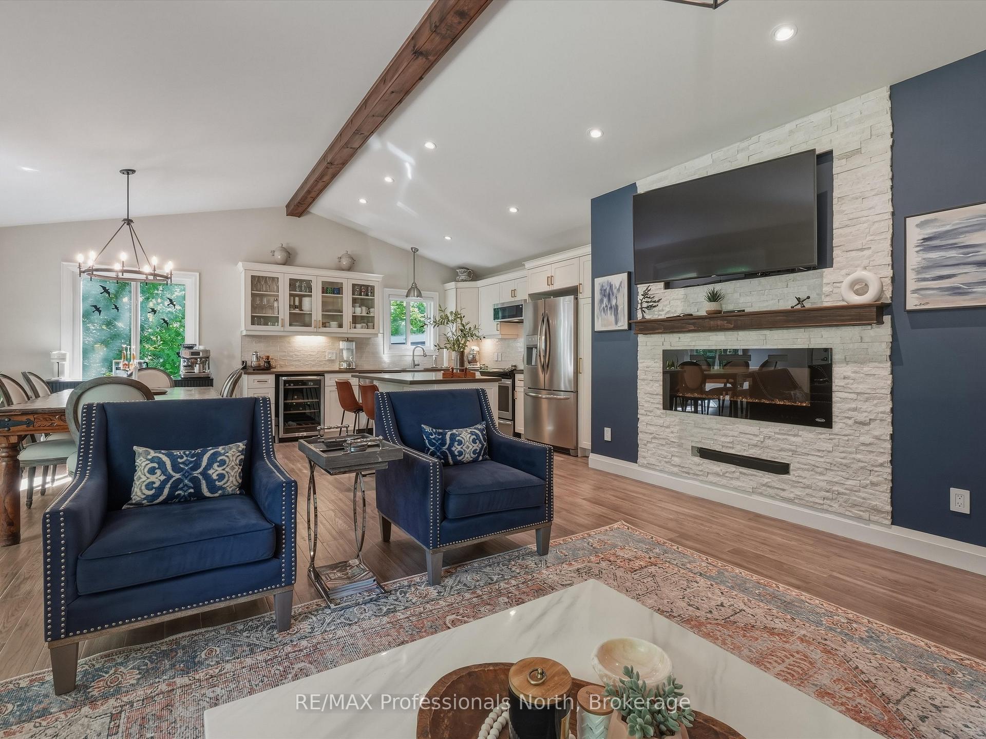 Photo 9 of 188 Vel-Dor Crescent, Bracebridge — HOMEH