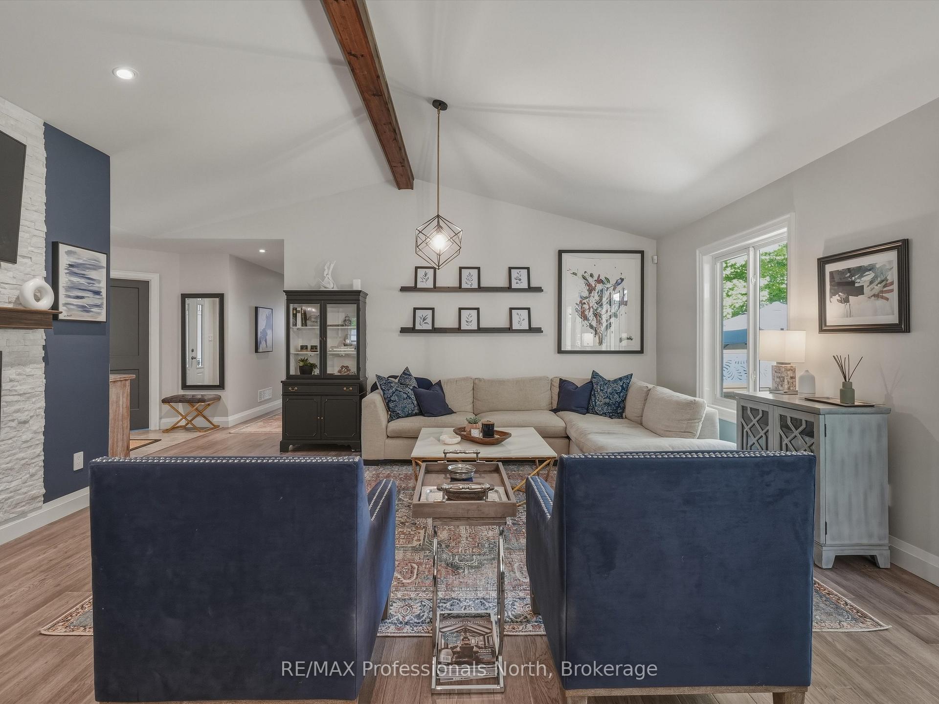 Photo 11 of 188 Vel-Dor Crescent, Bracebridge — HOMEH