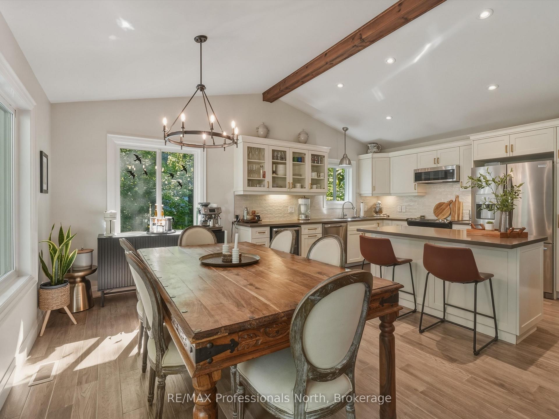 Photo 12 of 188 Vel-Dor Crescent, Bracebridge — HOMEH