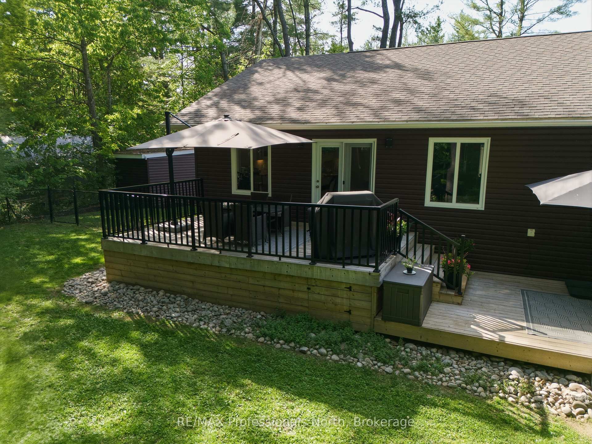 Photo 37 of 188 Vel-Dor Crescent, Bracebridge — HOMEH