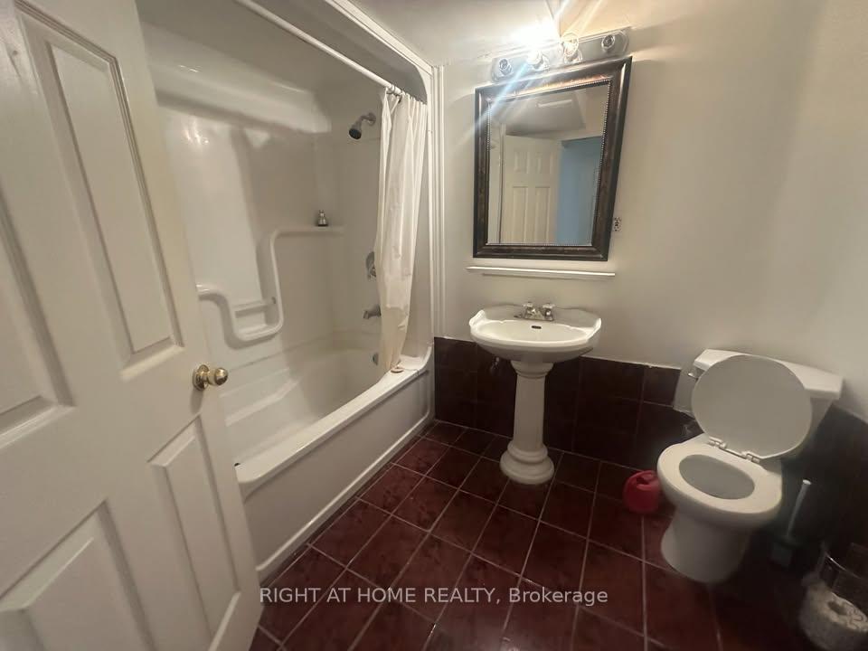 Photo 7 of 821 10th Line, Innisfil, Alcona — HOMEH