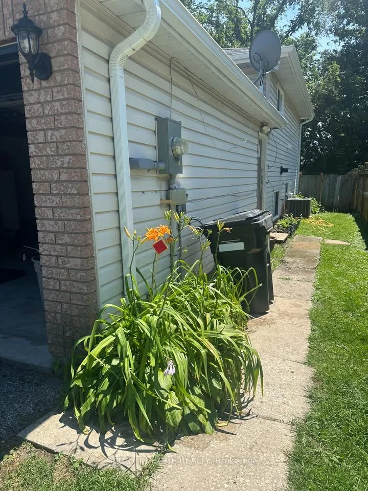 Photo 4 of 821 10th Line, Innisfil, Alcona — HOMEH