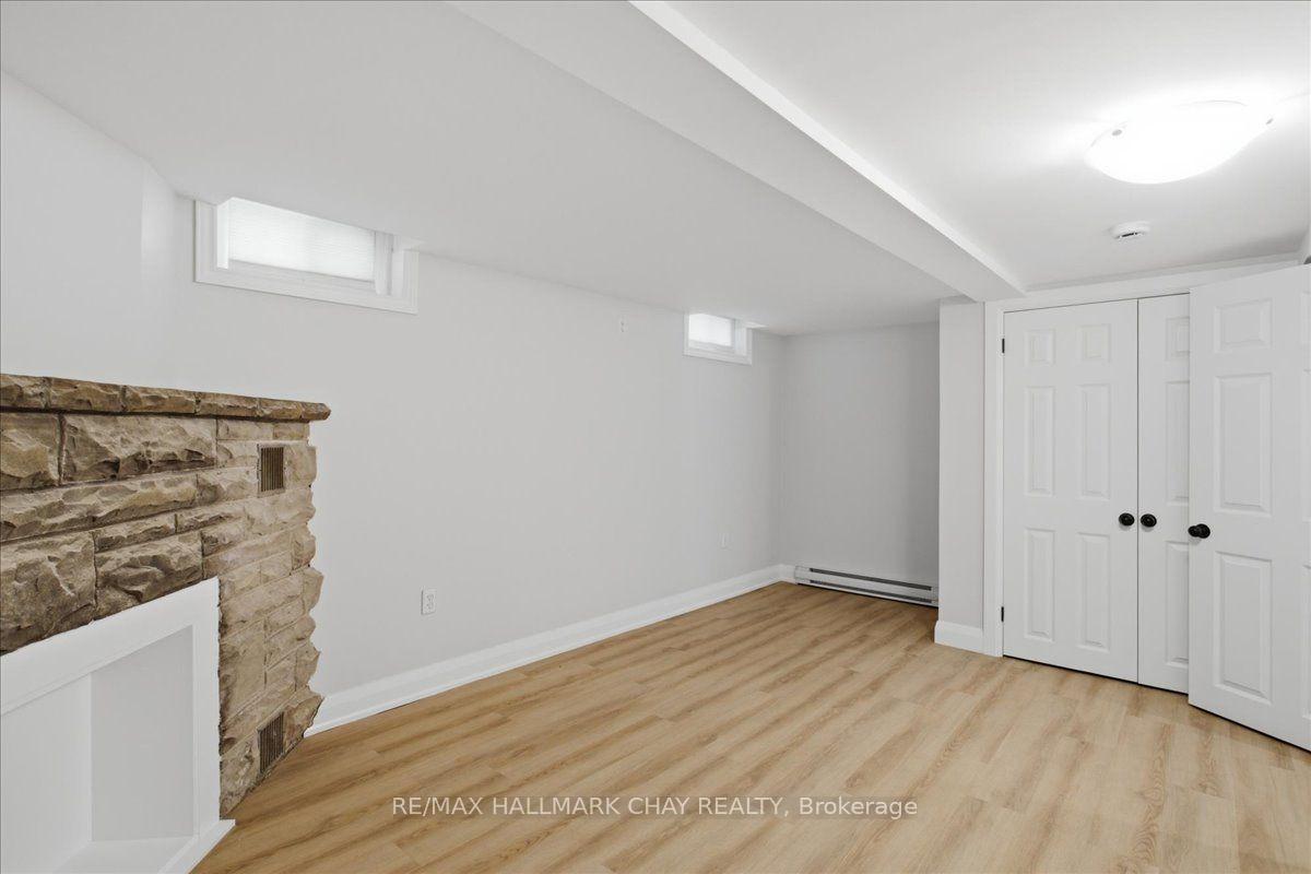 Photo 13 of Unit 4, 15 Parkside Drive, Barrie, Queen's Park — HOMEH