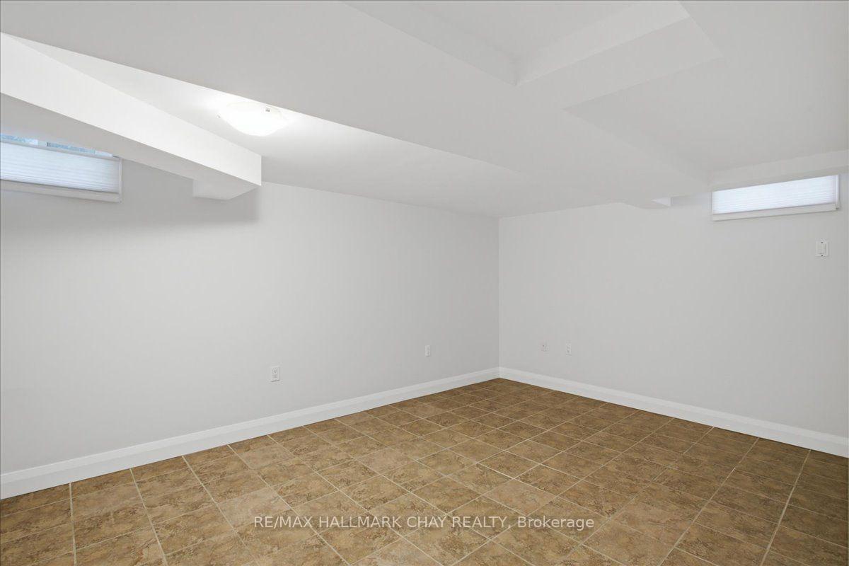 Photo 16 of Unit 4, 15 Parkside Drive, Barrie, Queen's Park — HOMEH
