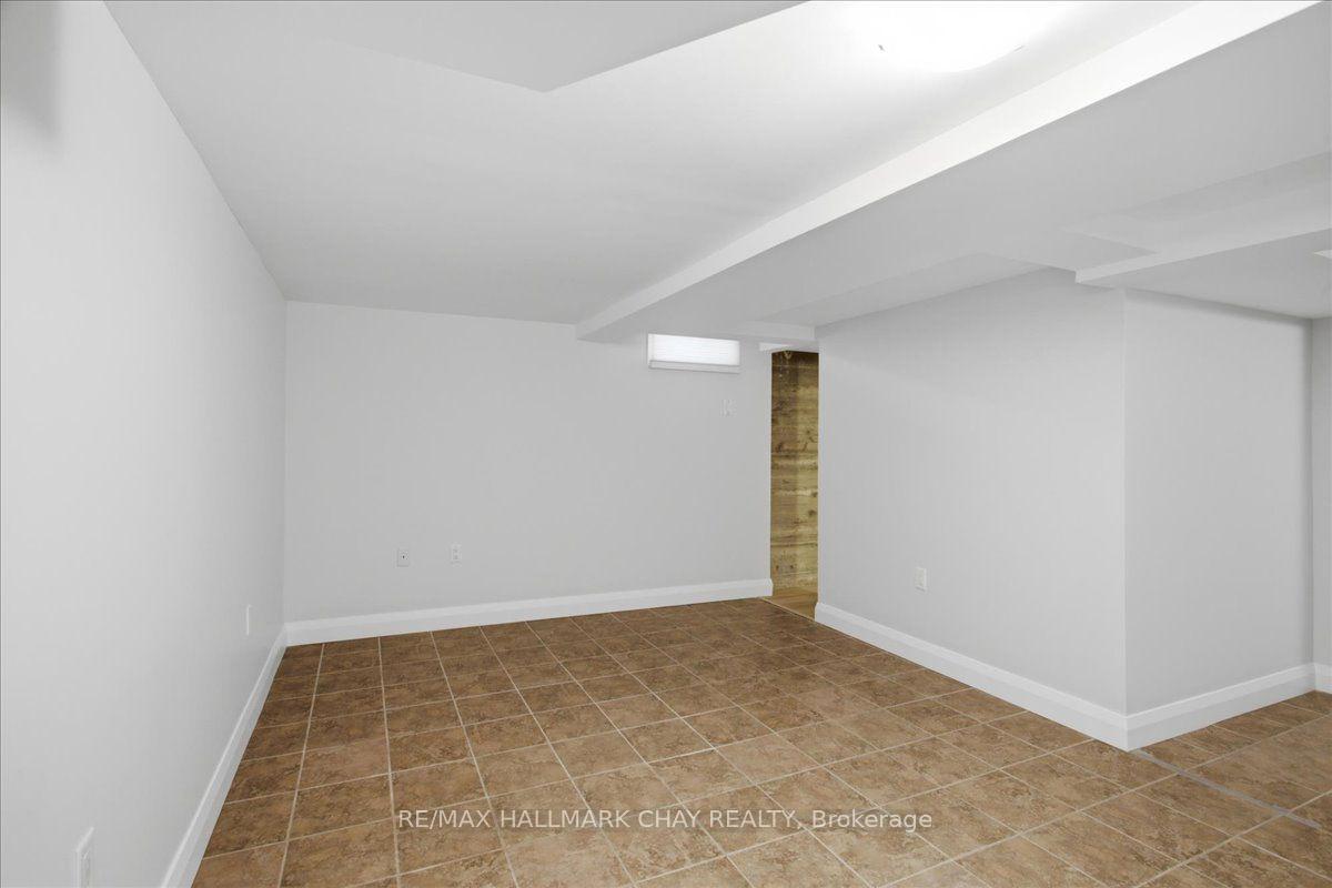 Photo 18 of Unit 4, 15 Parkside Drive, Barrie, Queen's Park — HOMEH