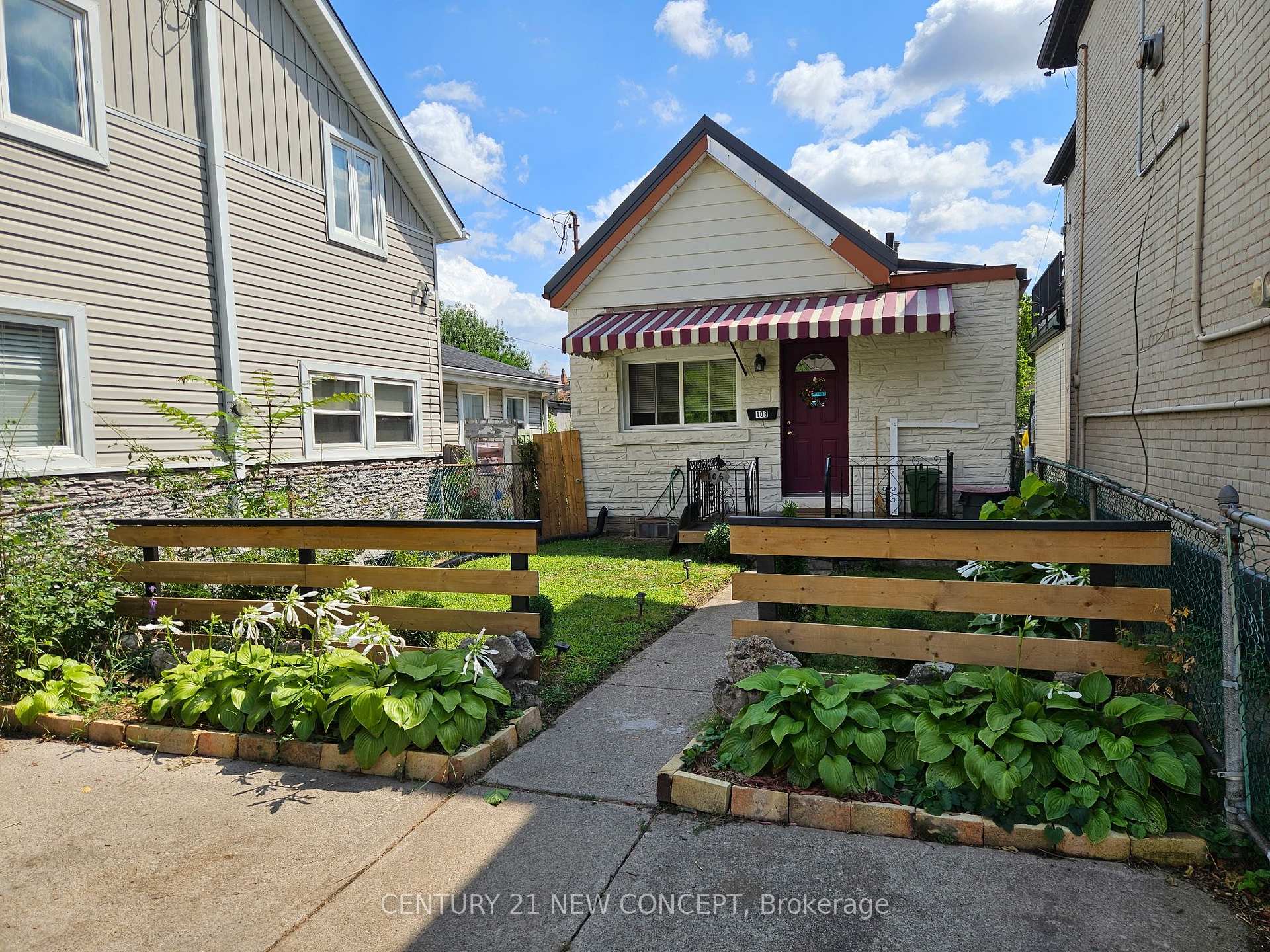 Photo 2 of 106 Emerald Street N, Hamilton, Landsdale — HOMEH