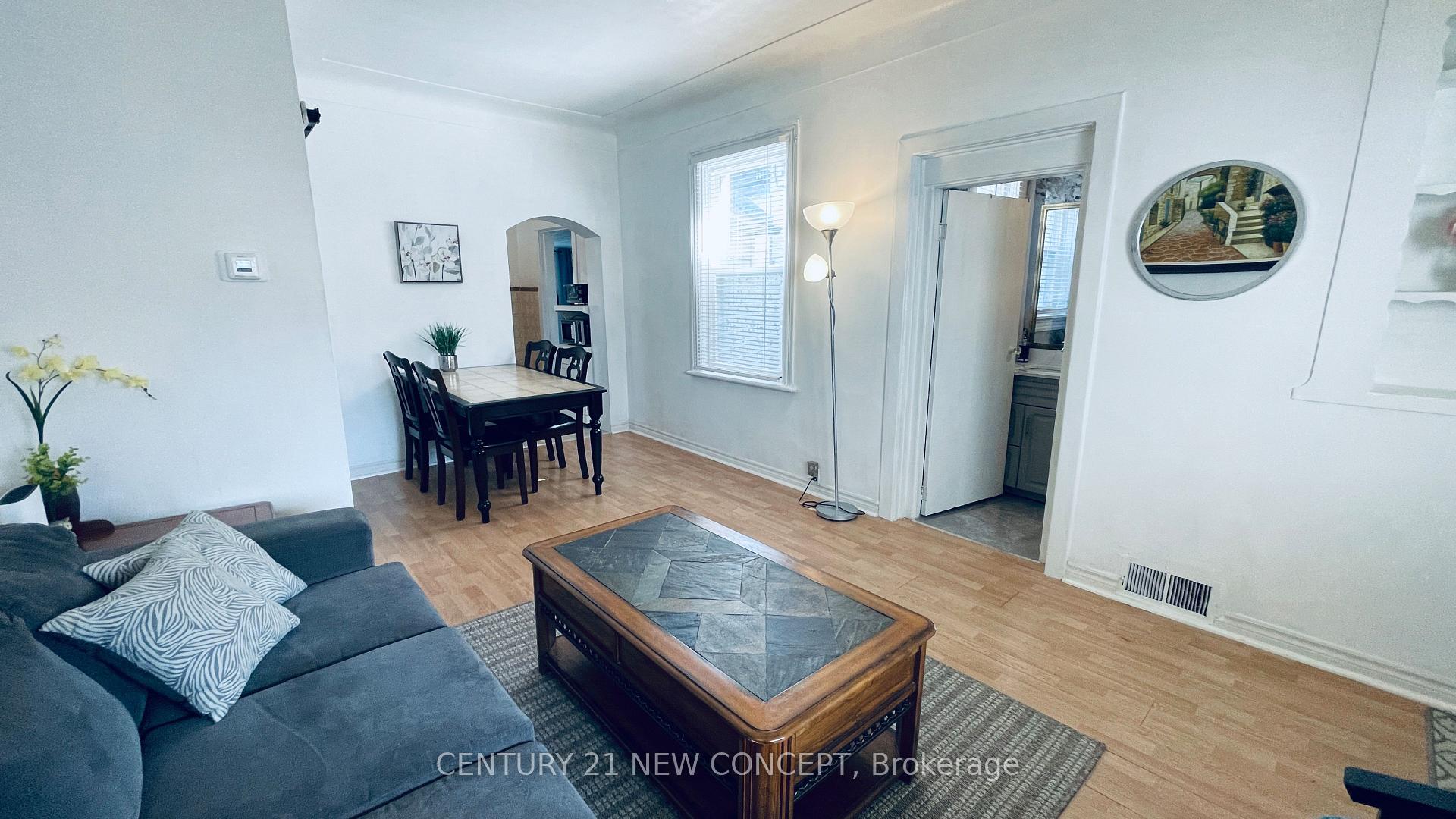 Photo 5 of 106 Emerald Street N, Hamilton, Landsdale — HOMEH