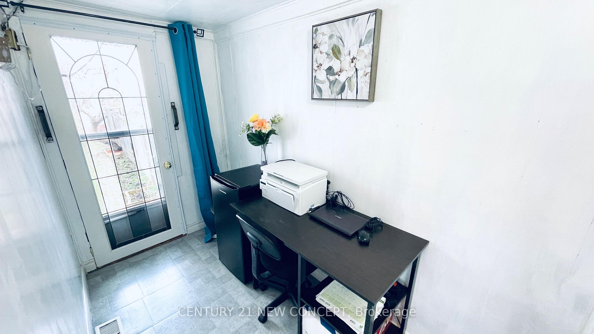 Photo 15 of 106 Emerald Street N, Hamilton, Landsdale — HOMEH