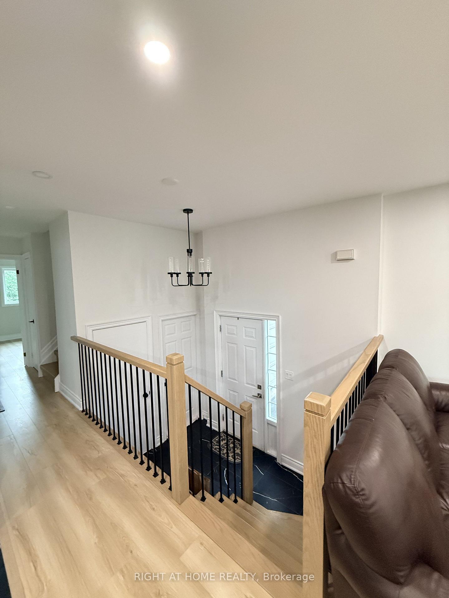 Photo 4 of Unit Main, 73 Barre Drive, Barrie, Painswick North — HOMEH