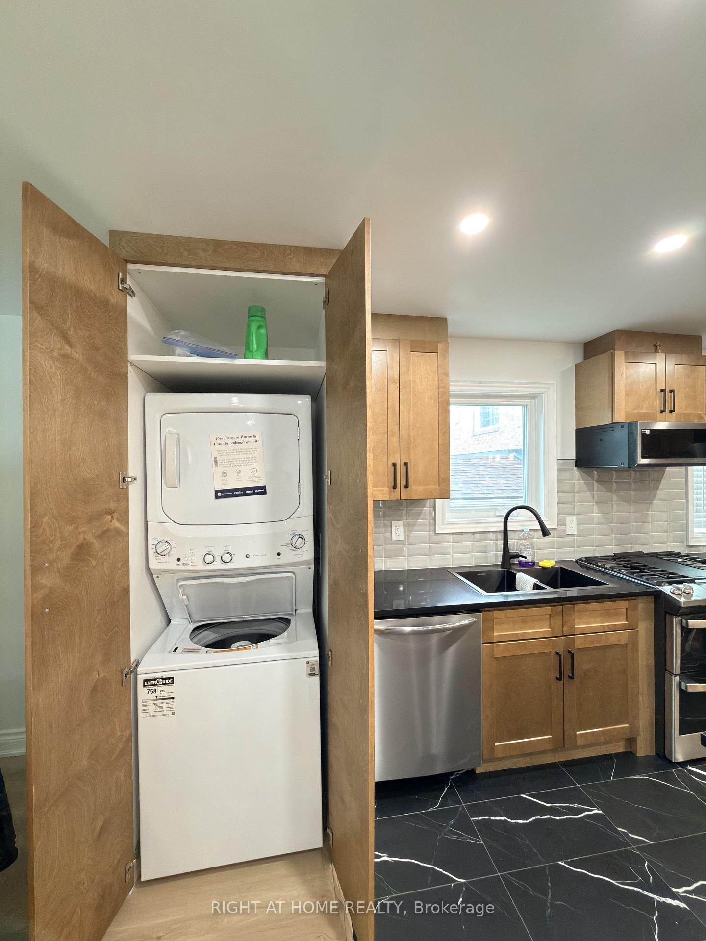 Photo 28 of Unit Main, 73 Barre Drive, Barrie, Painswick North — HOMEH