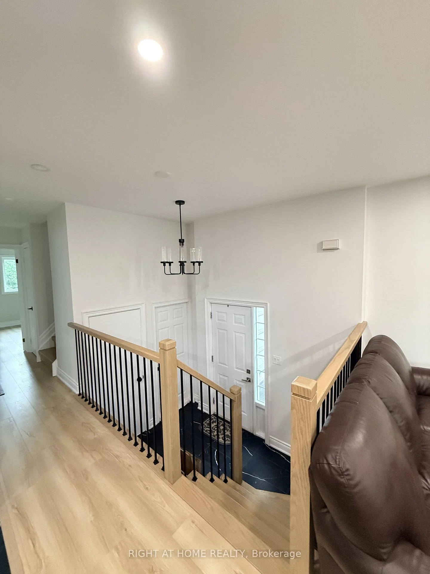 Photo 13 of Unit Main, 73 Barre Drive, Barrie, Painswick North — HOMEH