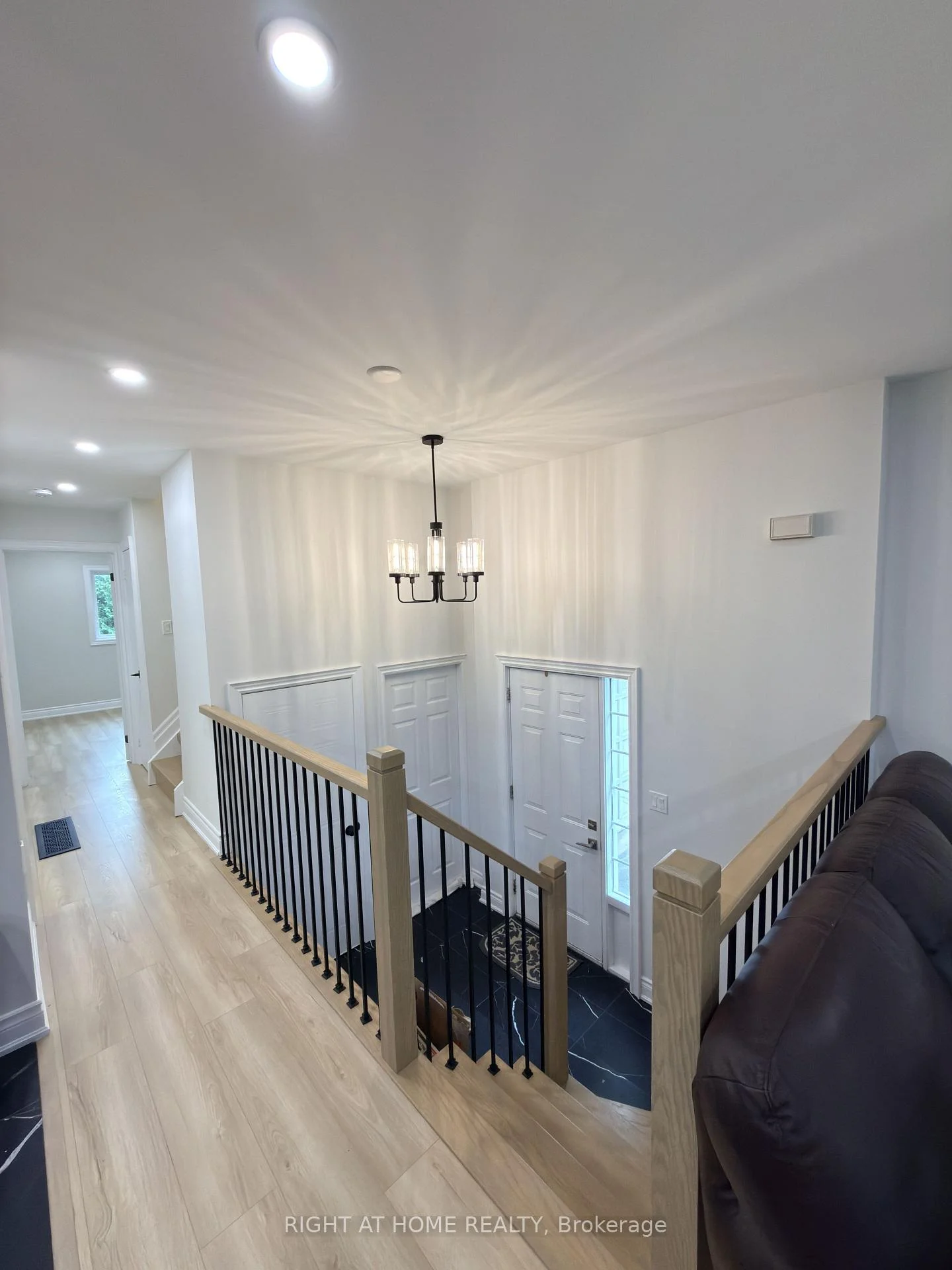 Photo 26 of Unit Main, 73 Barre Drive, Barrie, Painswick North — HOMEH