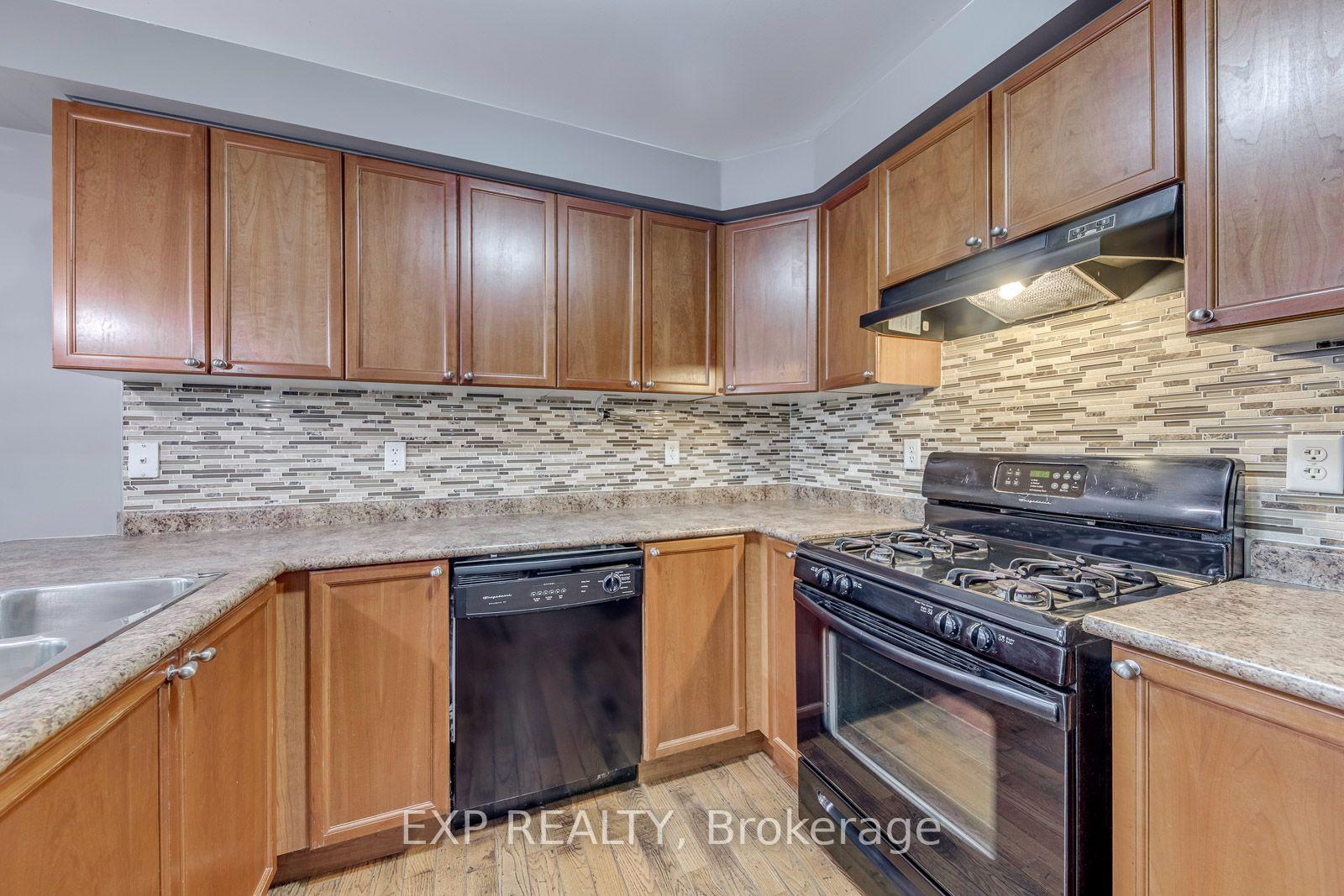 Photo 10 of 3034 Dewridge Avenue, Oakville, Bronte Creek — HOMEH