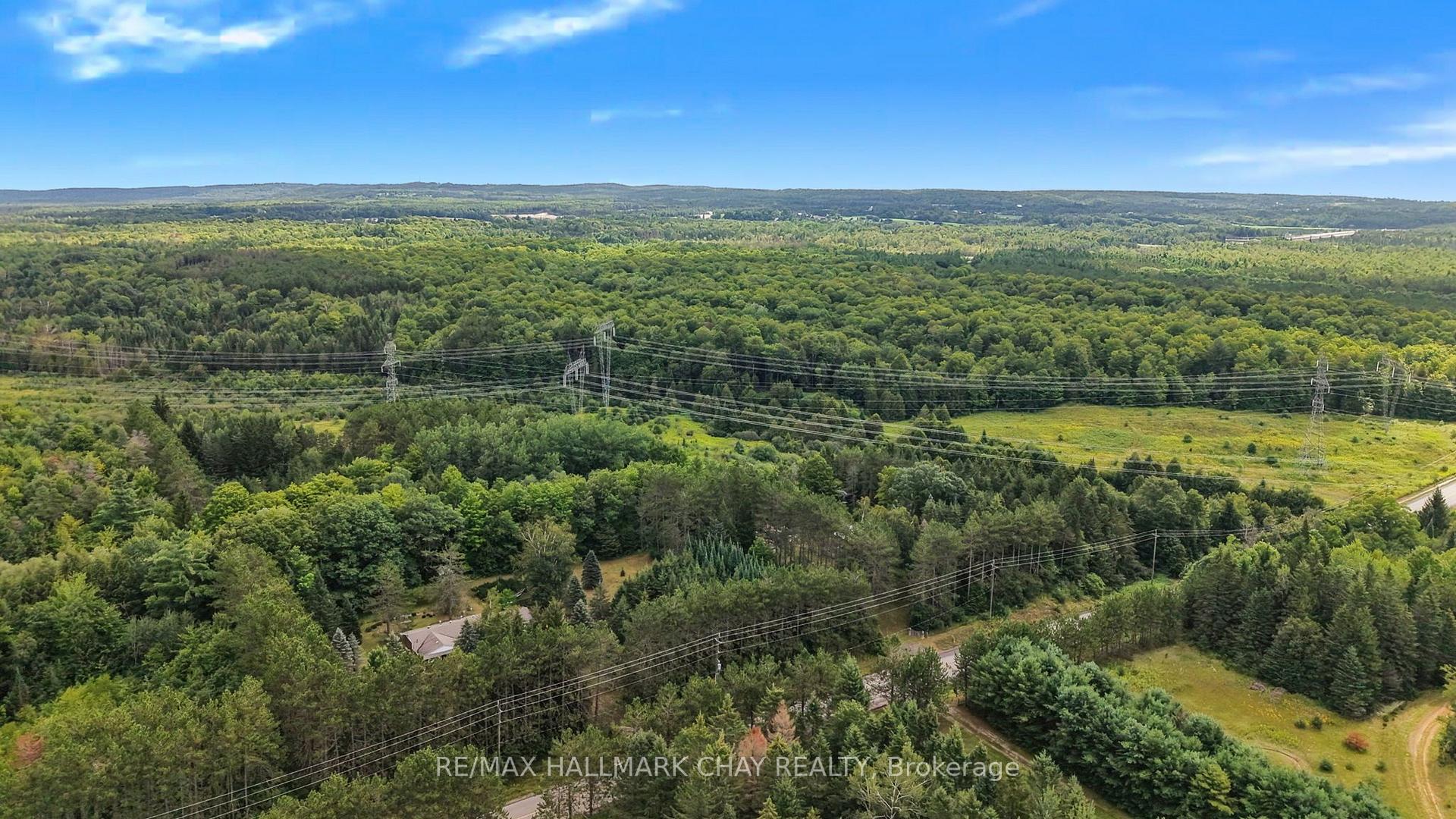 Photo 8 of 1347 Old Second Road N, Springwater, Hillsdale — HOMEH