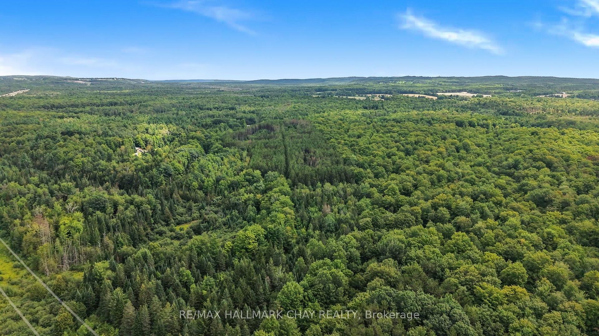 Photo 22 of 1347 Old Second Road N, Springwater, Hillsdale — HOMEH