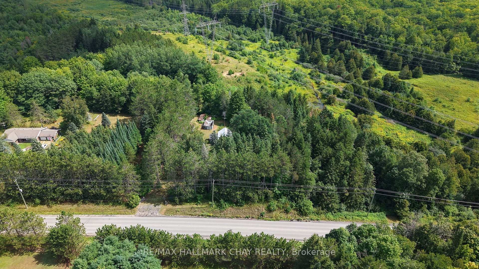 Photo 28 of 1347 Old Second Road N, Springwater, Hillsdale — HOMEH