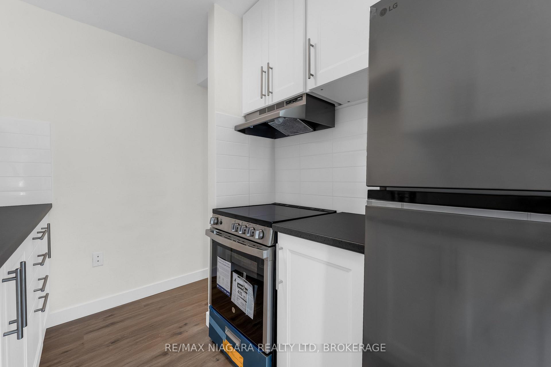 Photo 11 of Unit 25, 452 Carlton Street, St. Catharines, Facer — HOMEH