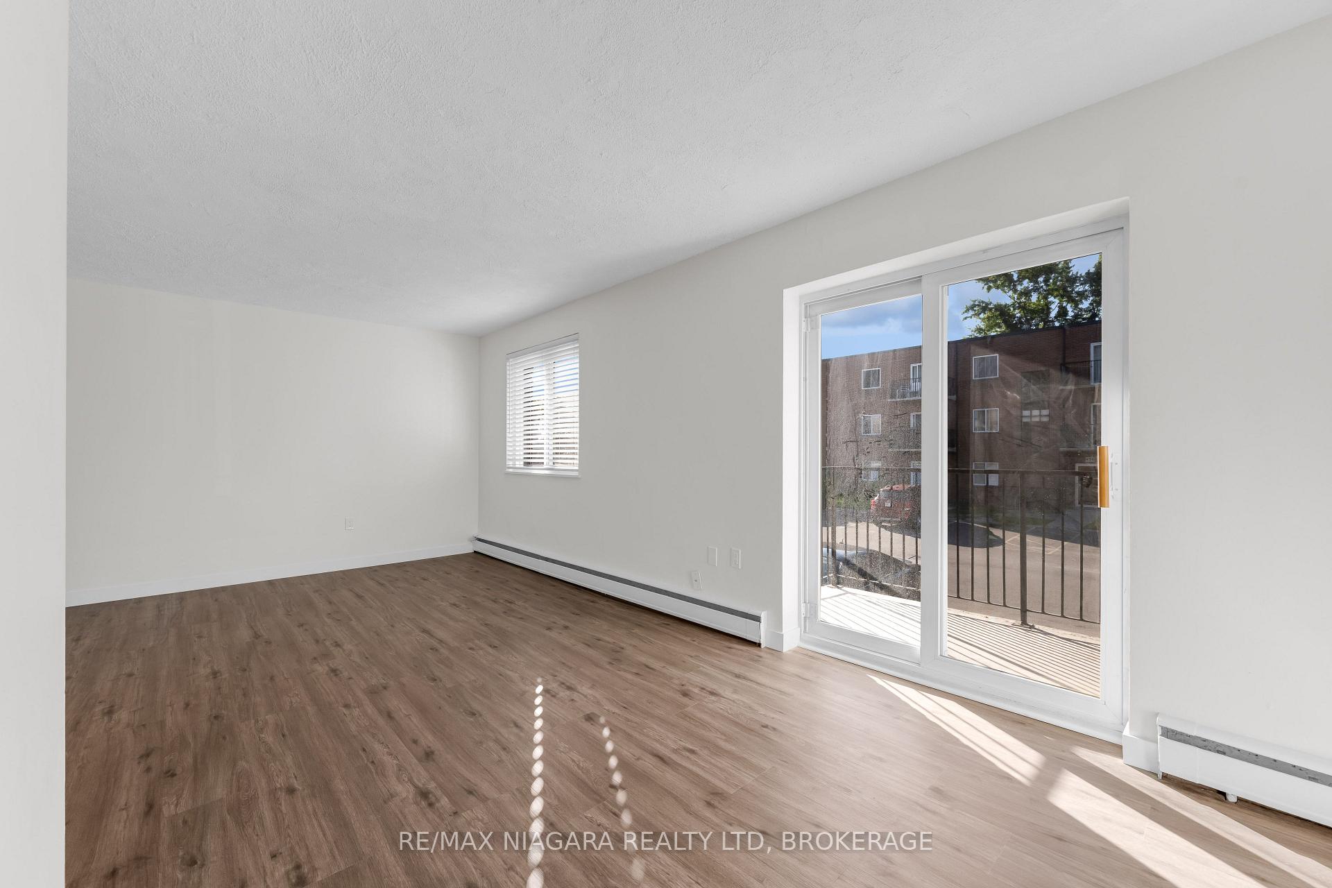 Photo 18 of Unit 25, 452 Carlton Street, St. Catharines, Facer — HOMEH