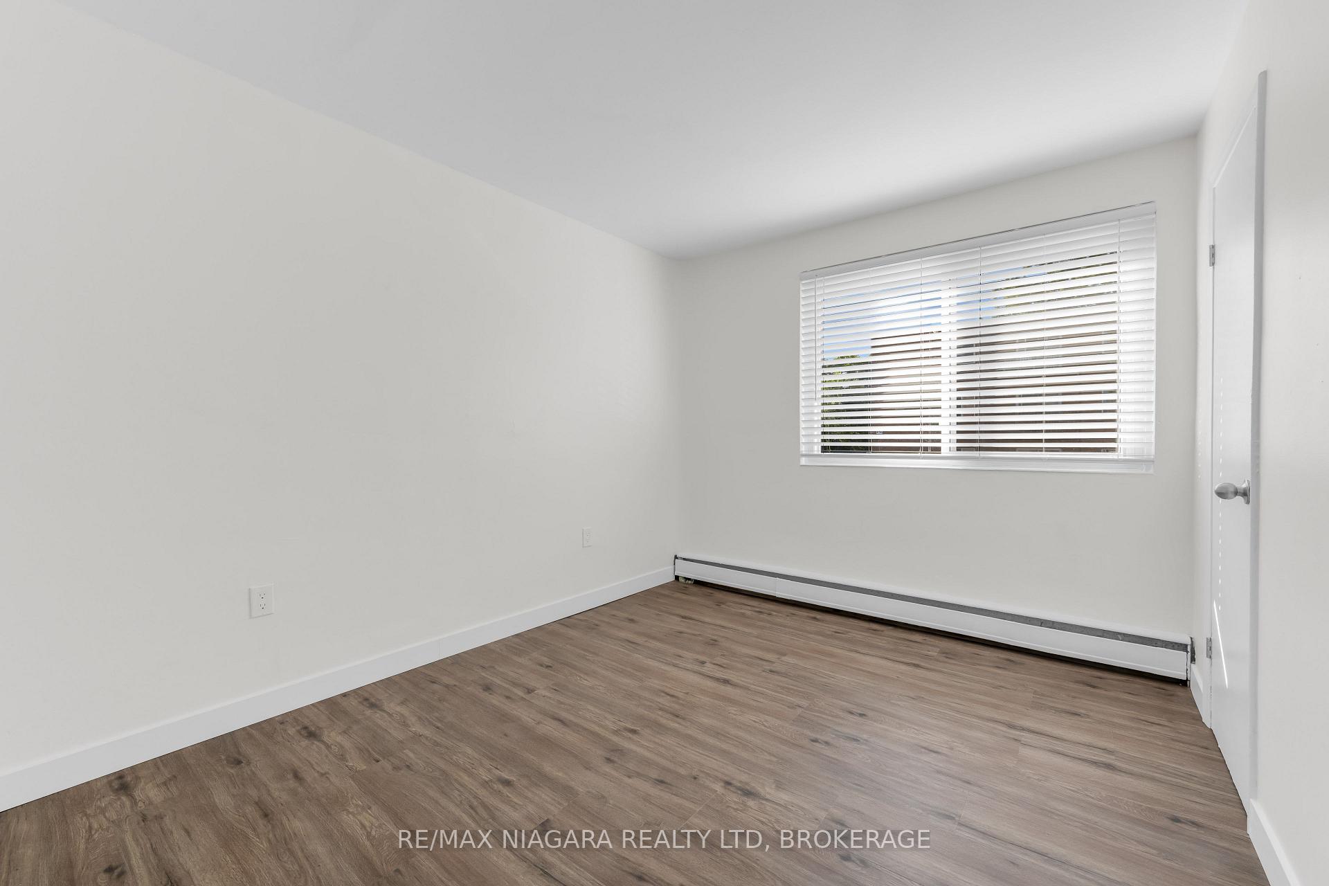 Photo 22 of Unit 25, 452 Carlton Street, St. Catharines, Facer — HOMEH