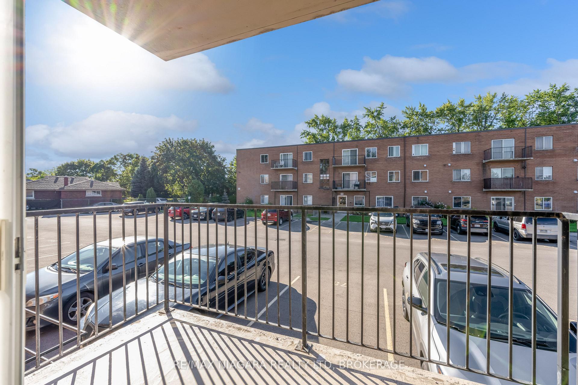 Photo 24 of Unit 25, 452 Carlton Street, St. Catharines, Facer — HOMEH