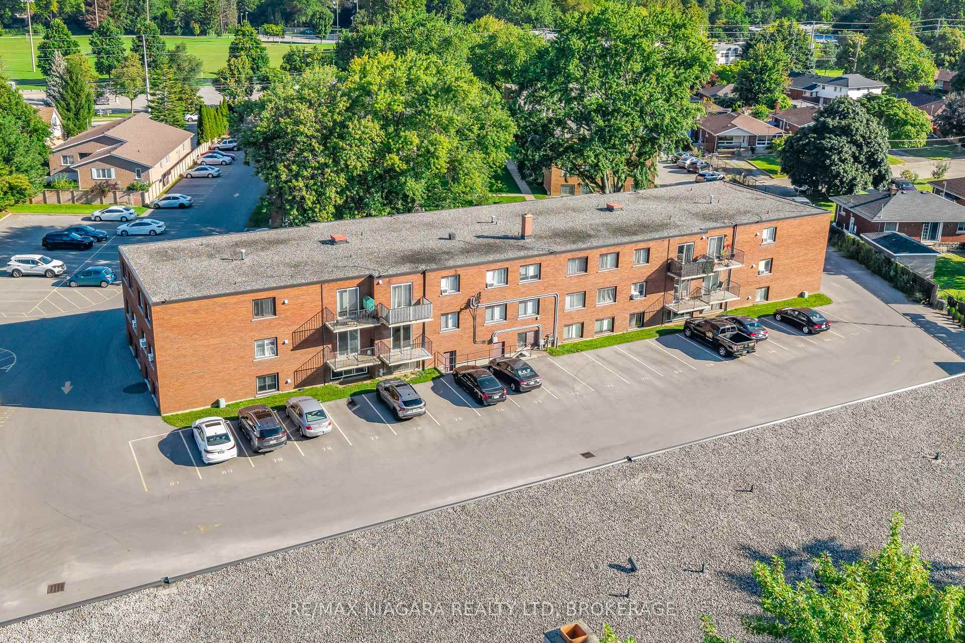 Photo 27 of Unit 25, 452 Carlton Street, St. Catharines, Facer — HOMEH