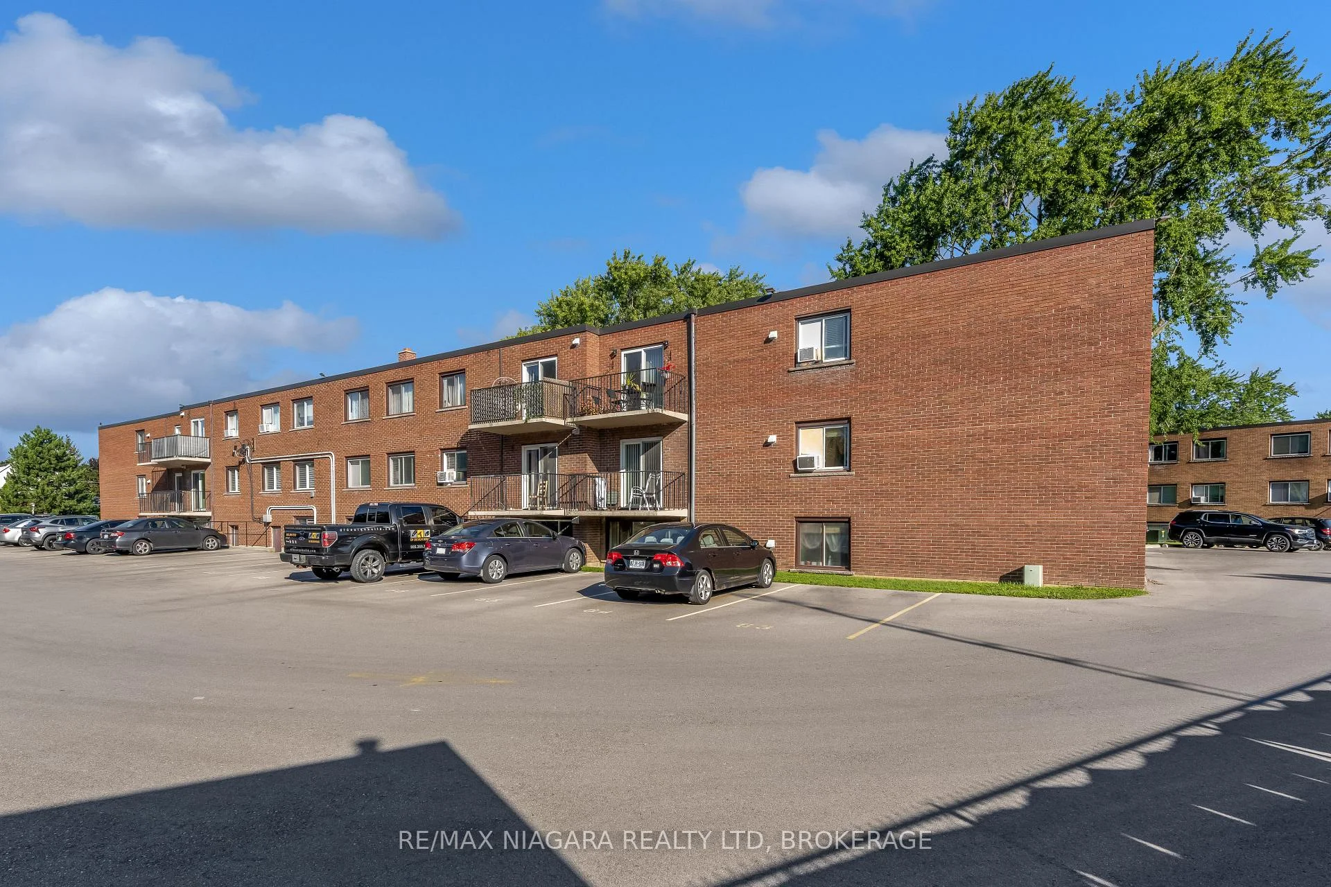 Photo 9 of Unit 25, 452 Carlton Street, St. Catharines, Facer — HOMEH