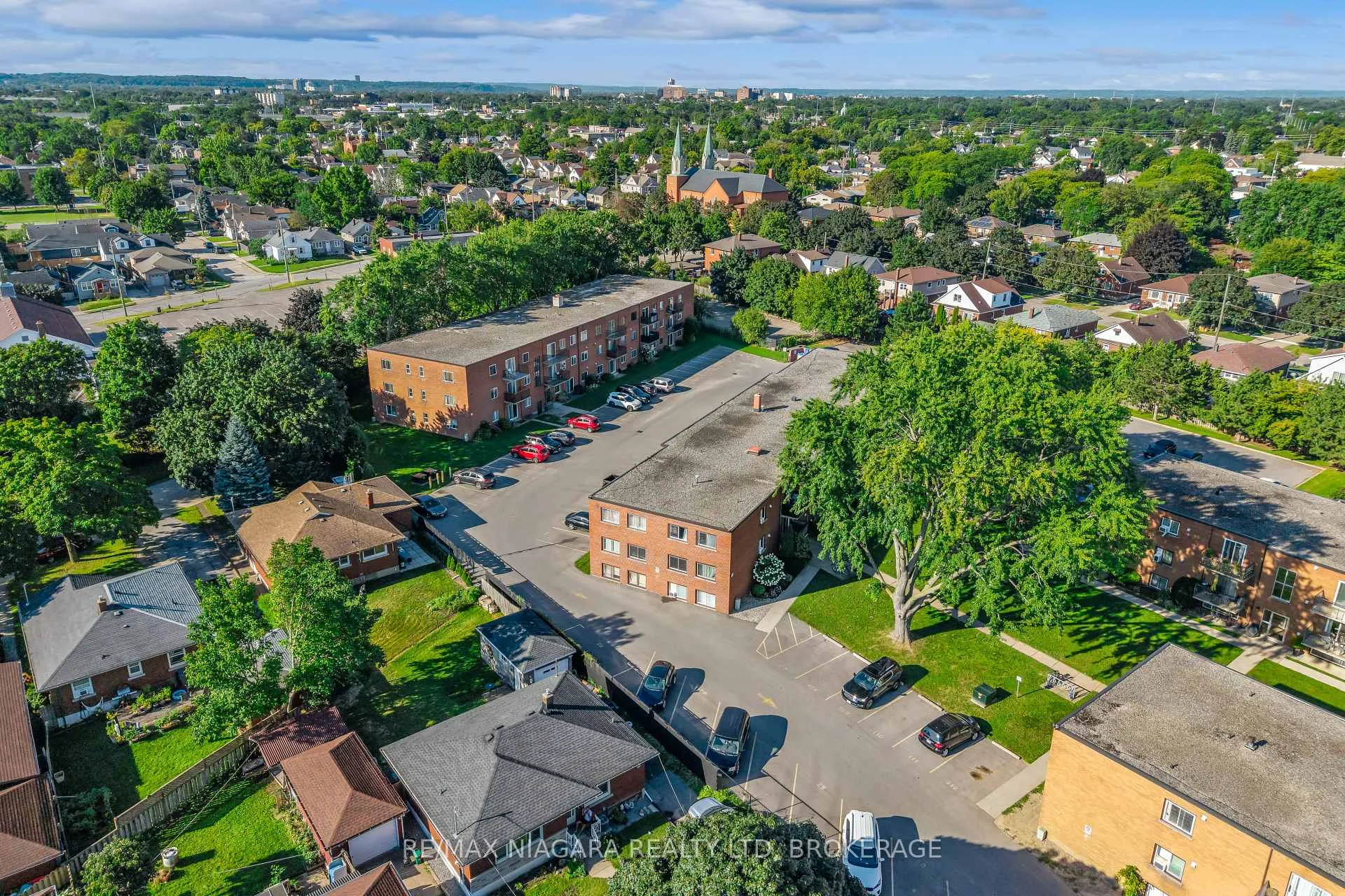 Photo 32 of Unit 25, 452 Carlton Street, St. Catharines, Facer — HOMEH