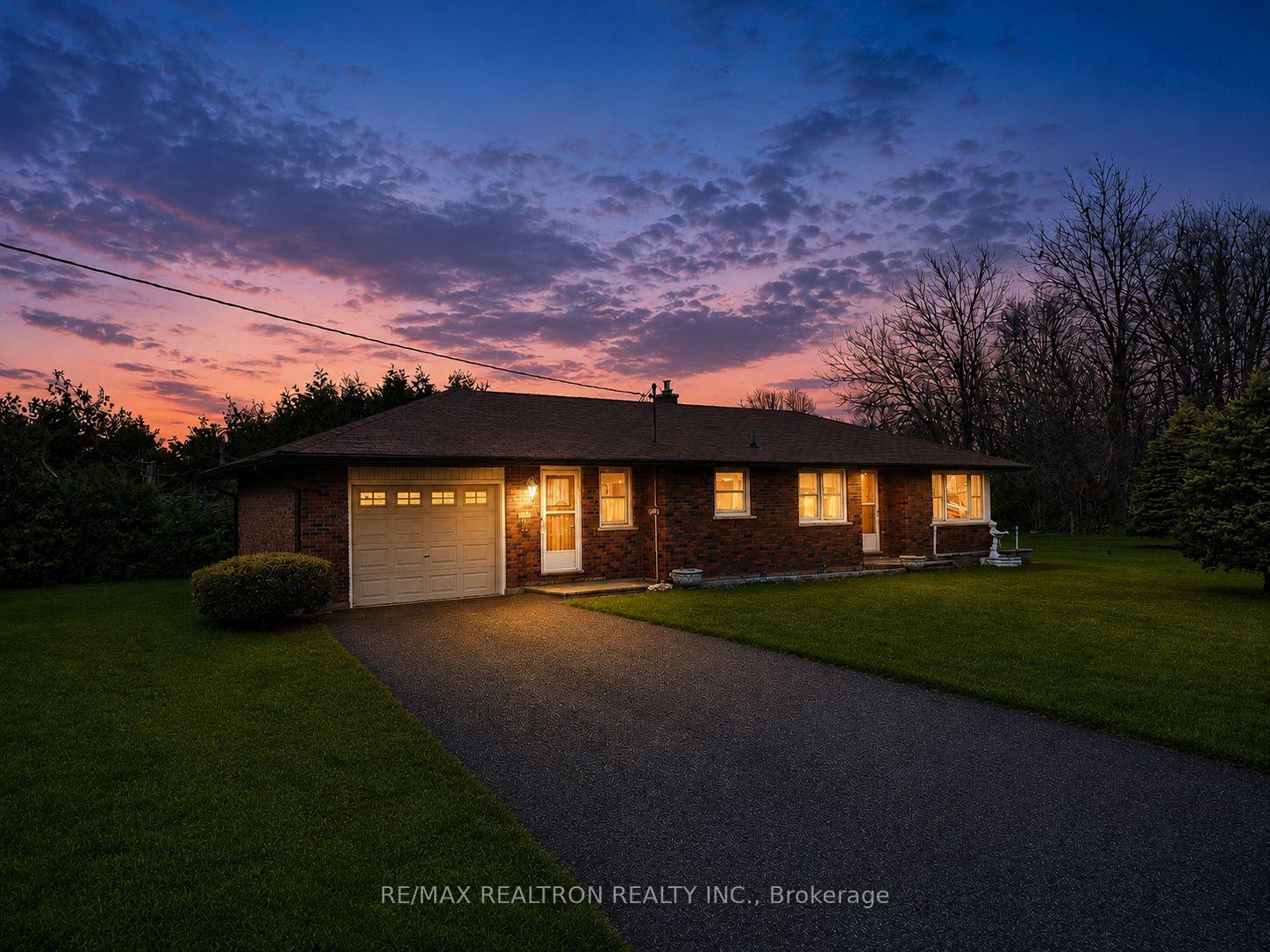 Photo 3 of 24342 Highway 48, Georgina, Baldwin — HOMEH