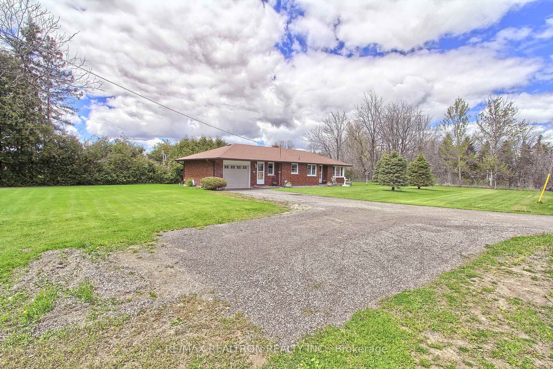 Photo 5 of 24342 Highway 48, Georgina, Baldwin — HOMEH