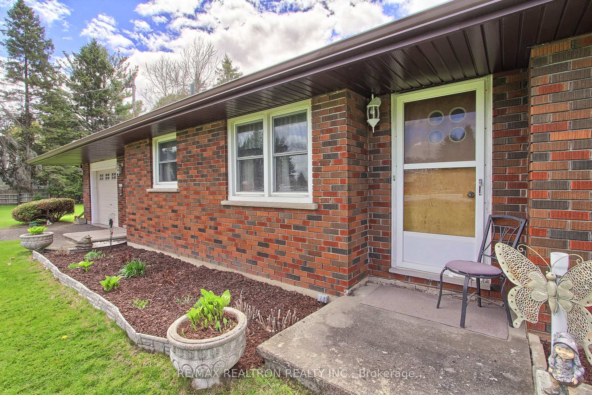 Photo 6 of 24342 Highway 48, Georgina, Baldwin — HOMEH