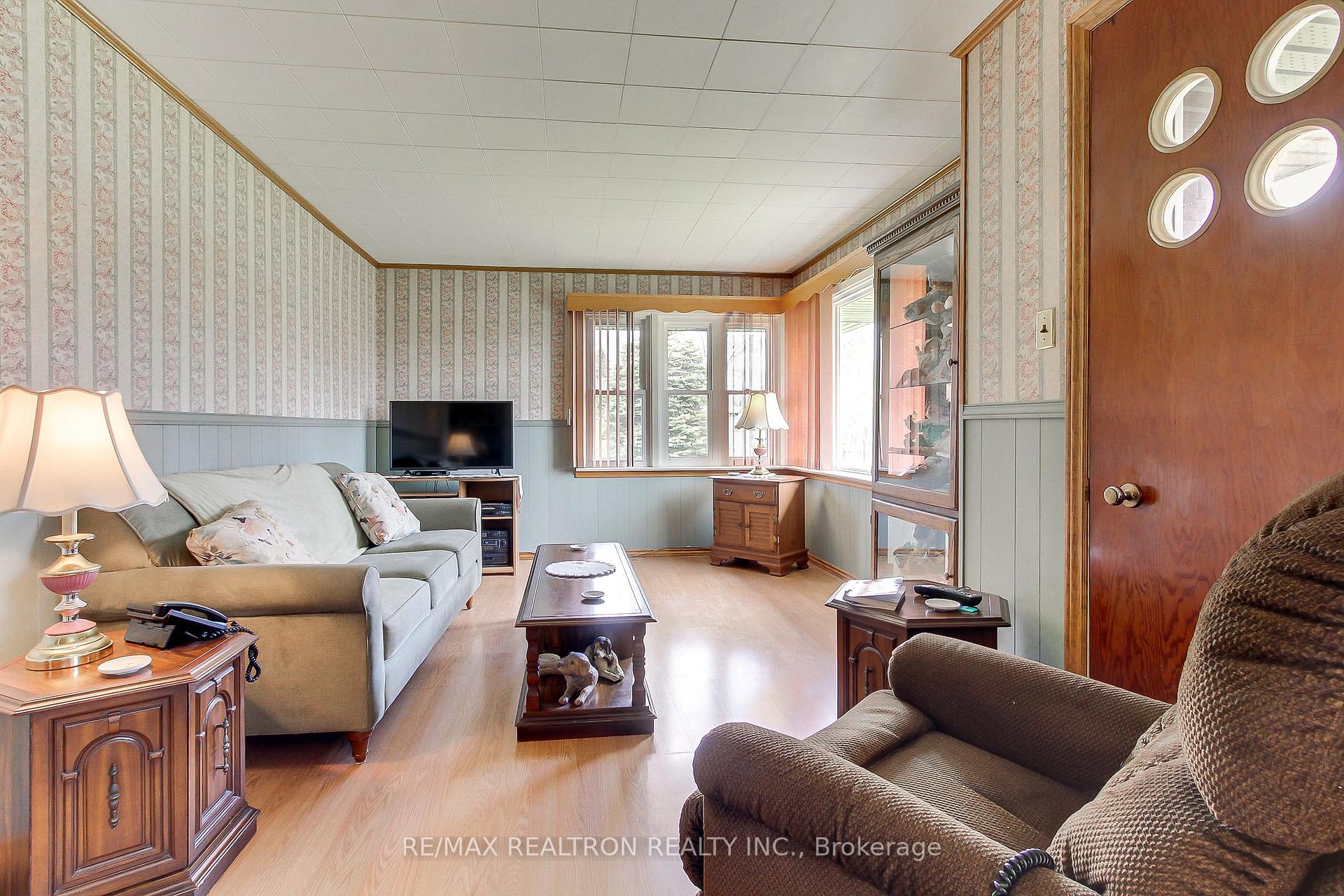 Photo 11 of 24342 Highway 48, Georgina, Baldwin — HOMEH