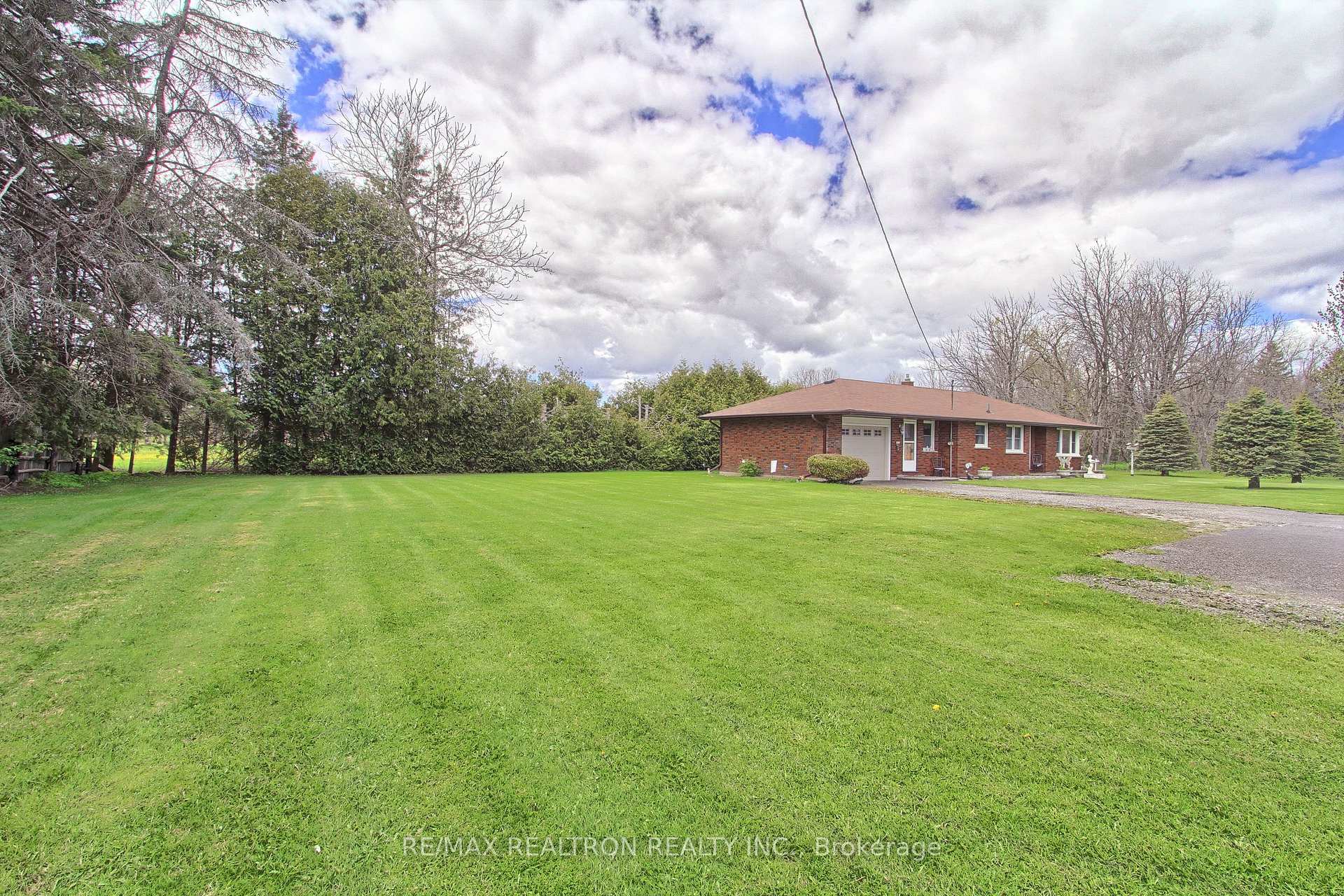Photo 23 of 24342 Highway 48, Georgina, Baldwin — HOMEH