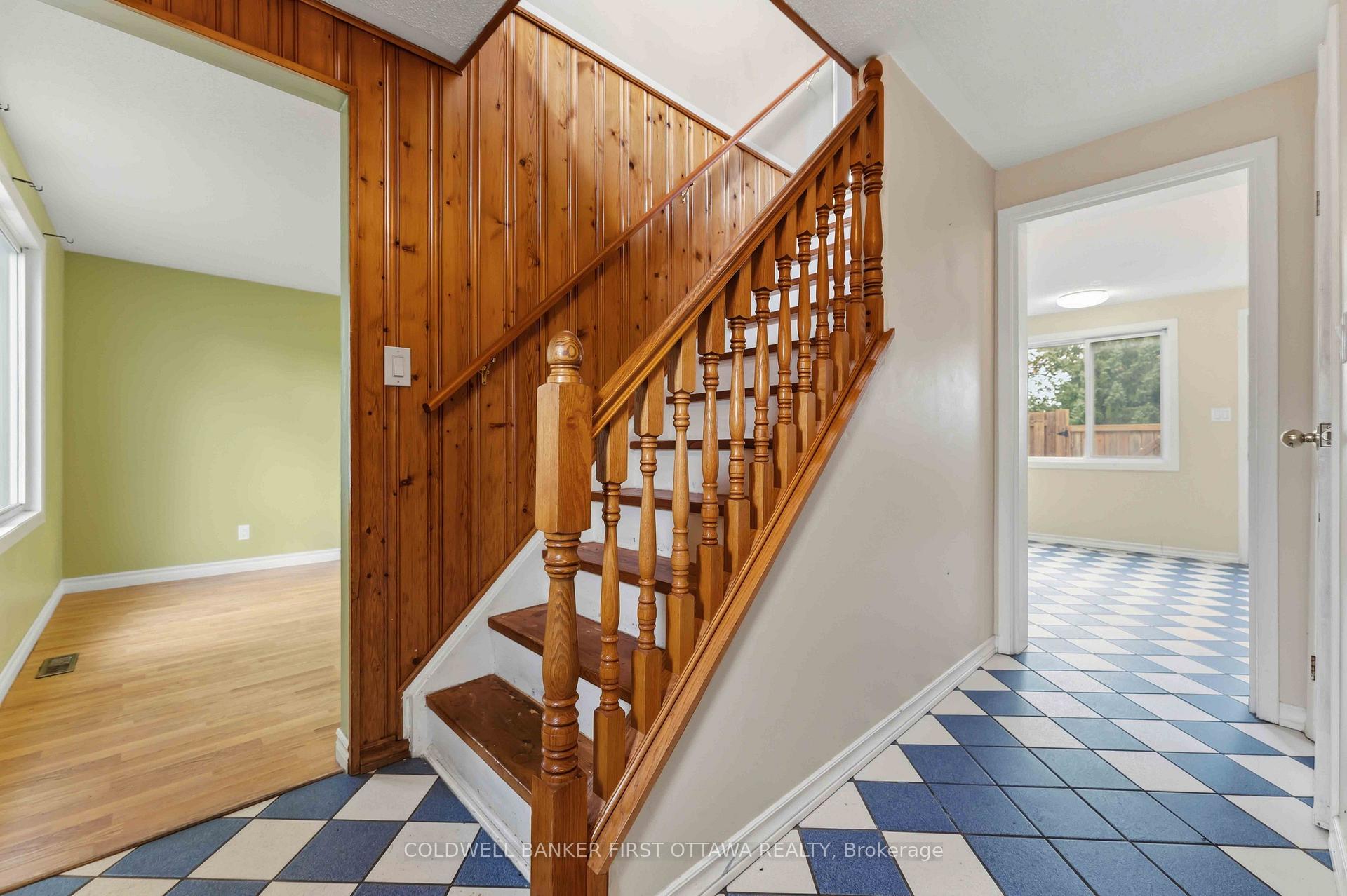 Photo 5 of Unit 73, 1532 Beaverpond Drive, Ottawa, Pineview — HOMEH