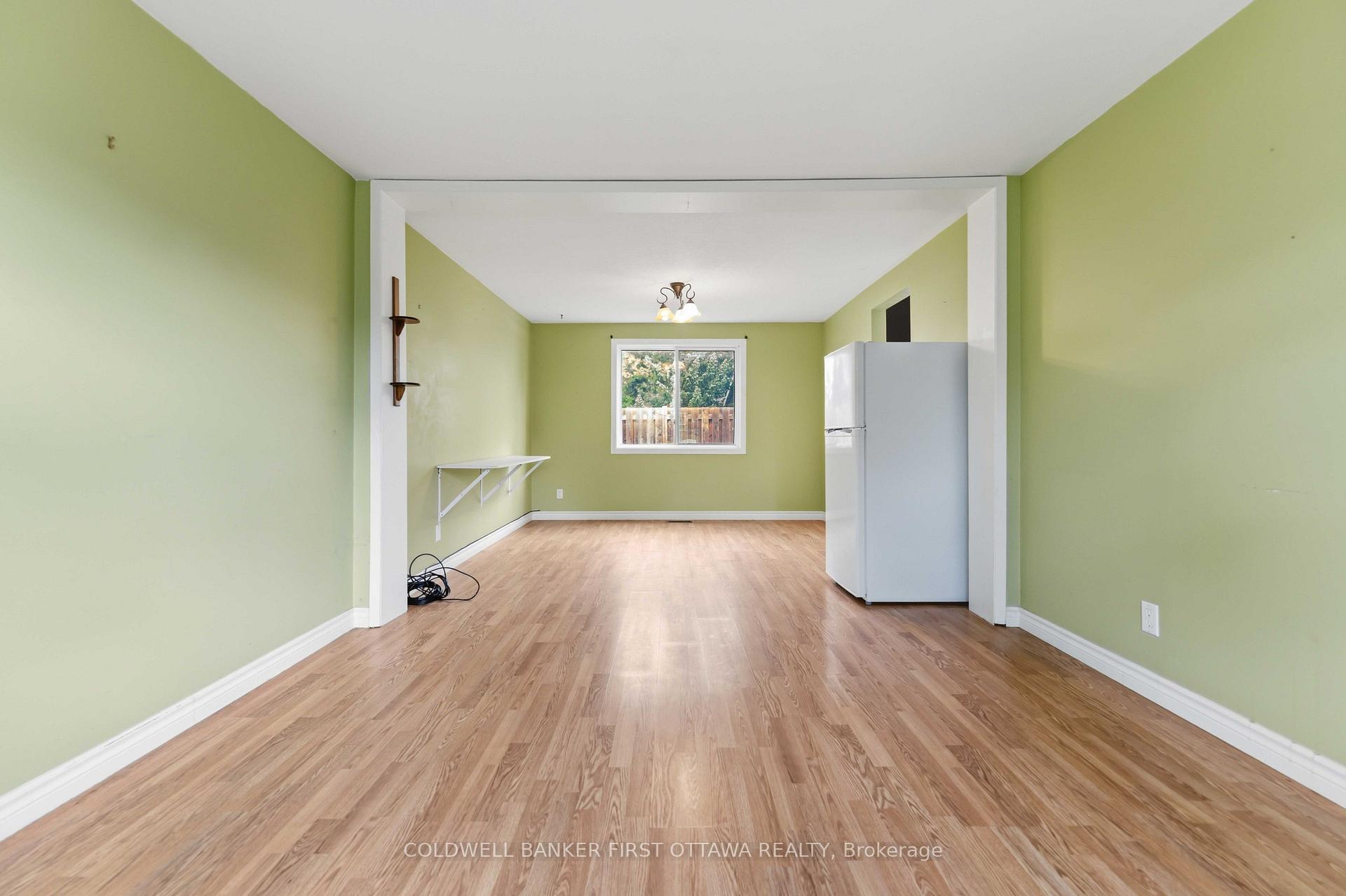 Photo 6 of Unit 73, 1532 Beaverpond Drive, Ottawa, Pineview — HOMEH