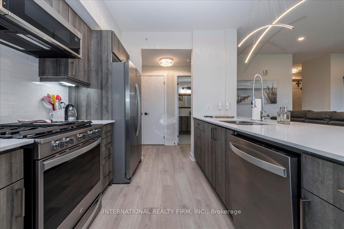 Photo 12 of Unit 301, 8 Culinary Lane, Barrie, Rural Barrie Southeast — HOMEH