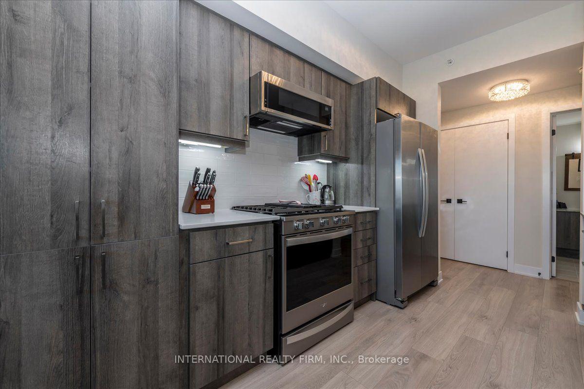 Photo 13 of Unit 301, 8 Culinary Lane, Barrie, Rural Barrie Southeast — HOMEH