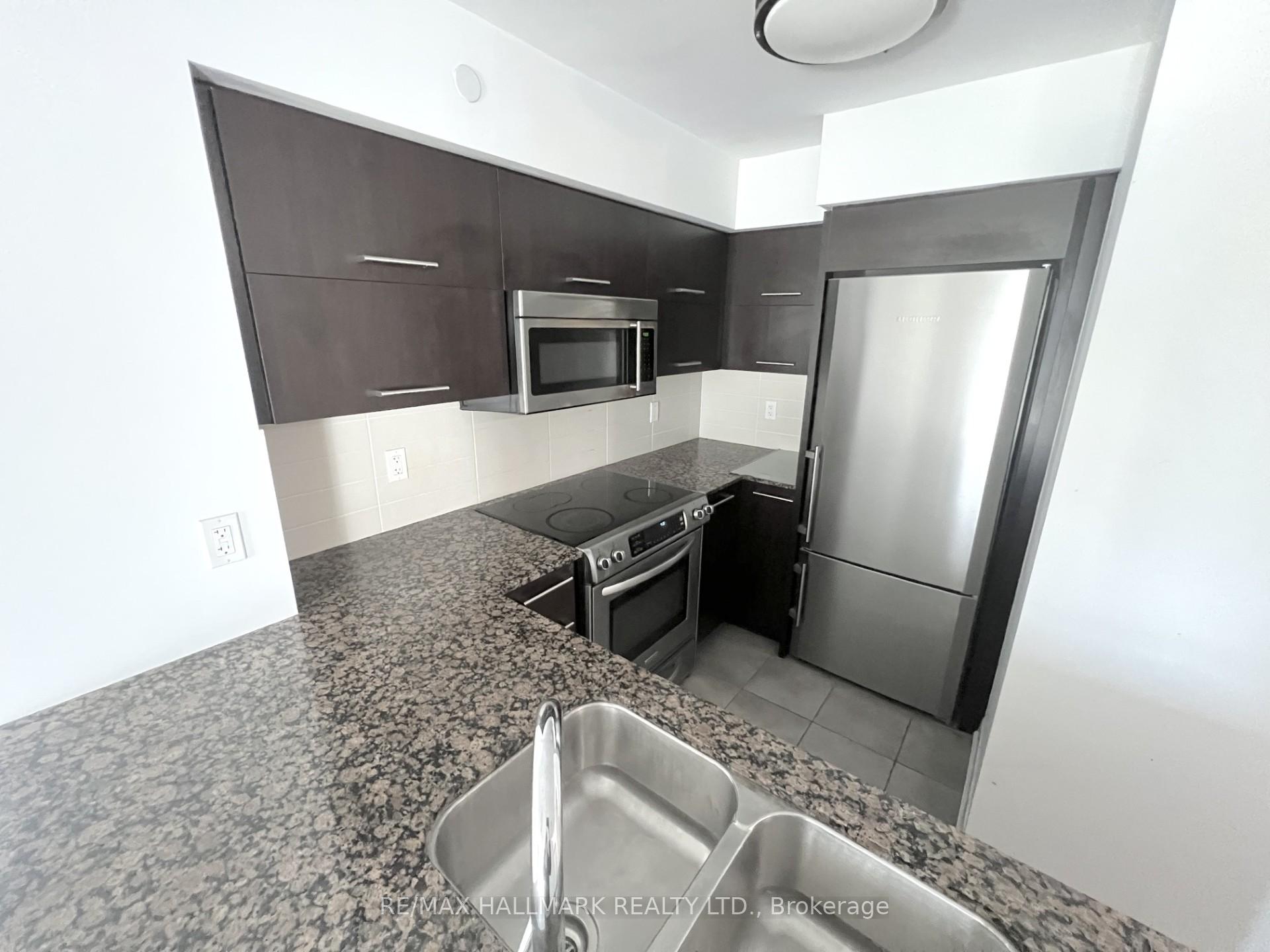 Photo 5 of Unit 607, 5162 Yonge Street, North York, Willowdale West — HOMEH