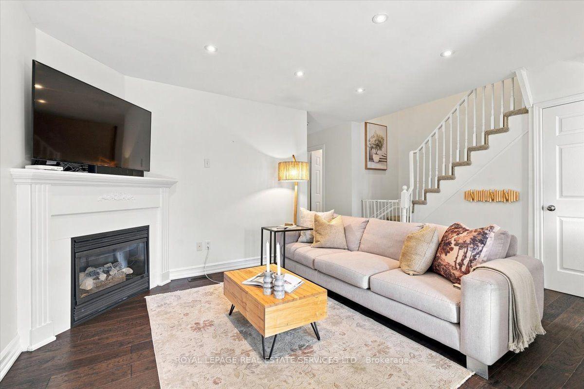Photo 7 of Unit 3, 2970 Berwick Drive, Burlington, Rose — HOMEH