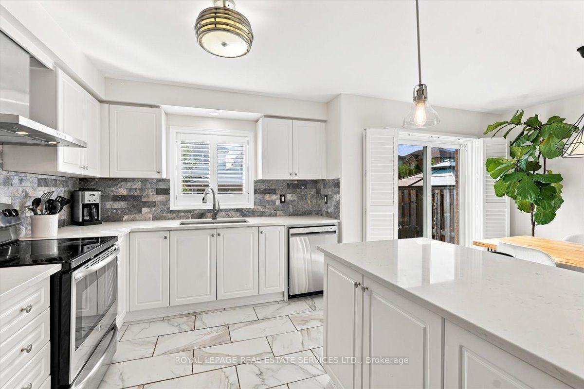 Photo 12 of Unit 3, 2970 Berwick Drive, Burlington, Rose — HOMEH