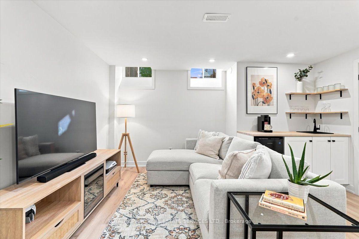 Photo 28 of Unit 3, 2970 Berwick Drive, Burlington, Rose — HOMEH