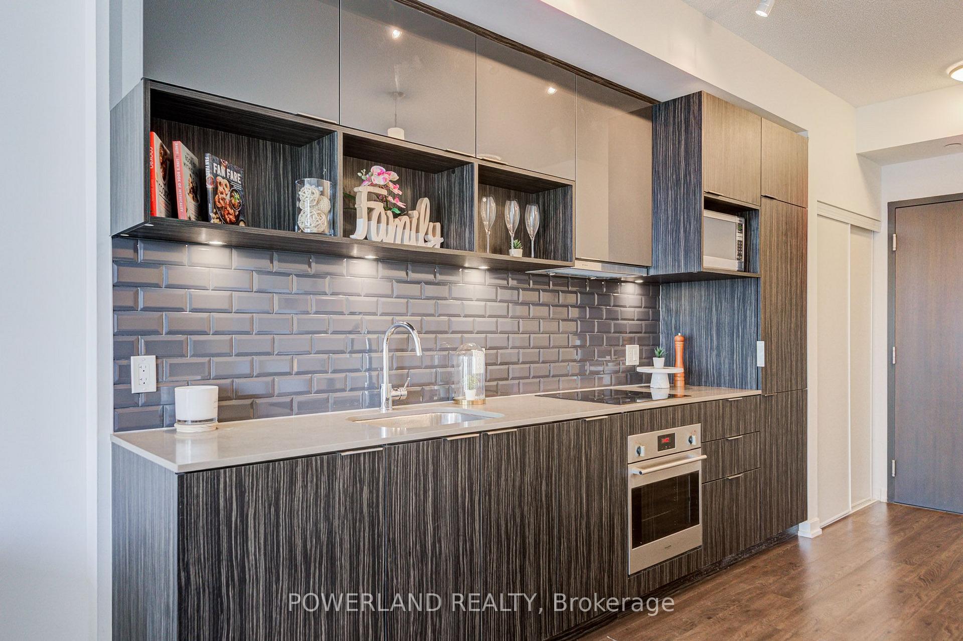 Photo 7 of Unit 807, 52 Forest Manor Road, North York, Henry Farm — HOMEH