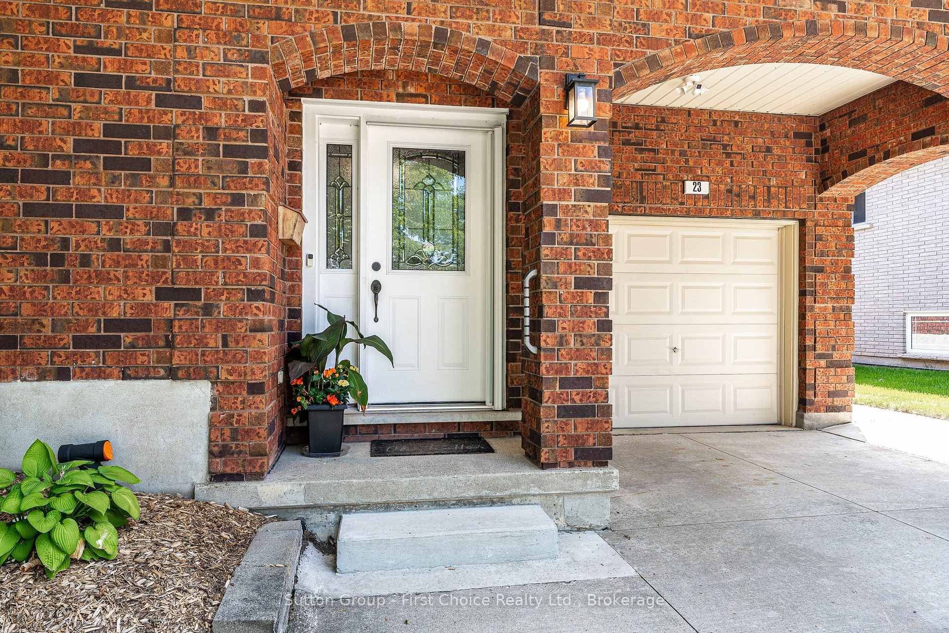 Photo 2 of 23 Sprung Court, Stratford — HOMEH