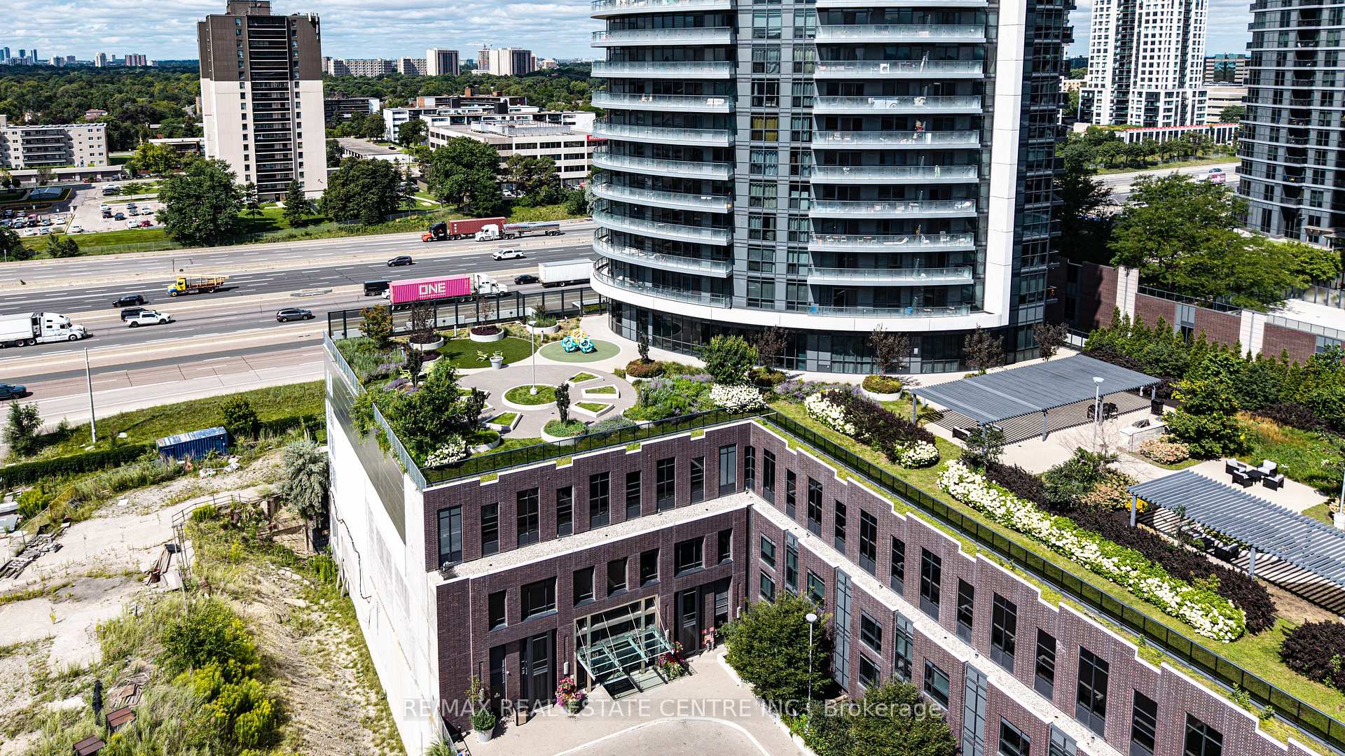 Photo 47 of Unit 2608, 30 Gibbs Road, Etobicoke, Islington-City Centre West — HOMEH