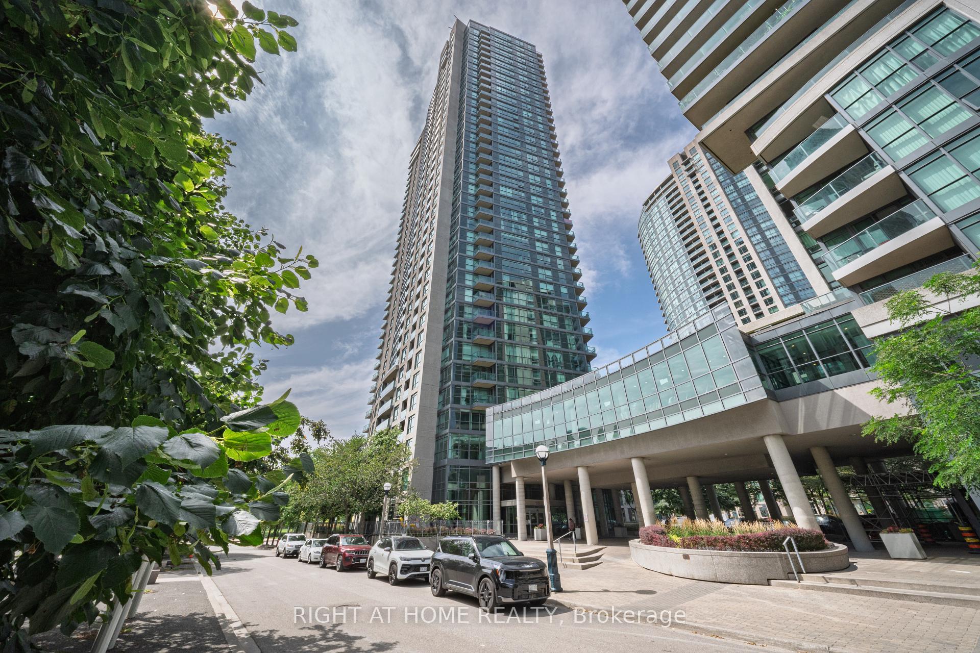 Photo of Unit 1206, 215 Fort York Boulevard