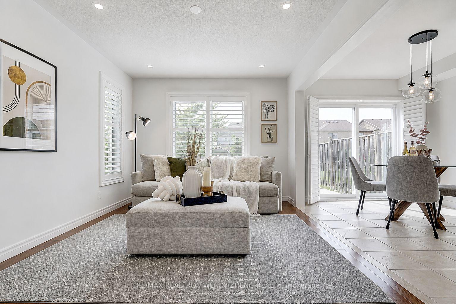 Photo 10 of 16 Anita Drive, Markham, Village Green-South Unionville — HOMEH