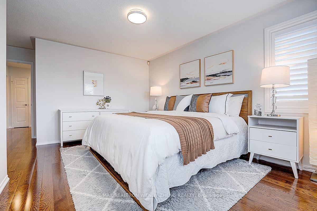 Photo 23 of 16 Anita Drive, Markham, Village Green-South Unionville — HOMEH